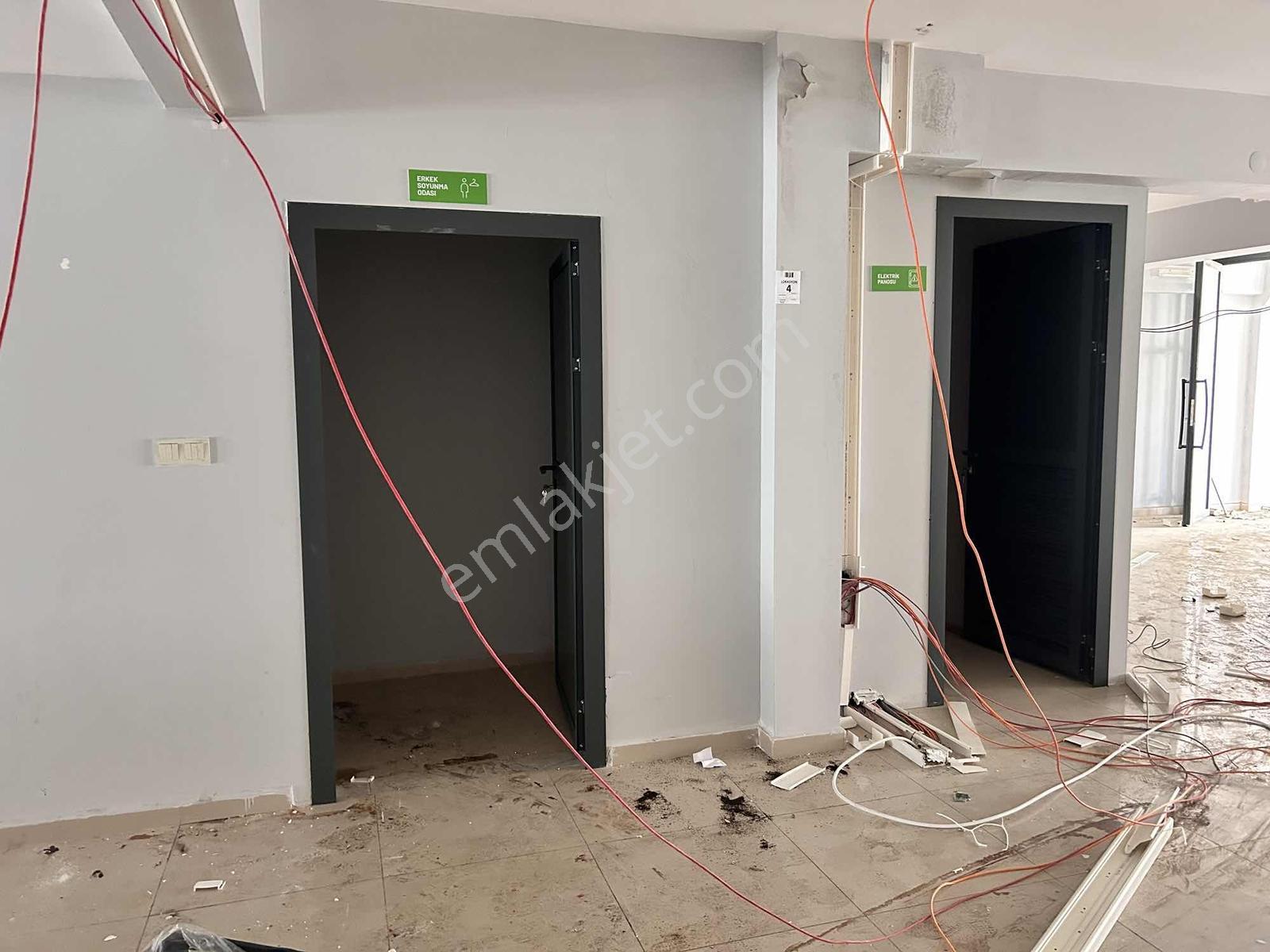 İsabeylide Bulvar Üzeri Kiralık 3 Katlı Dükkan - Görsel 9