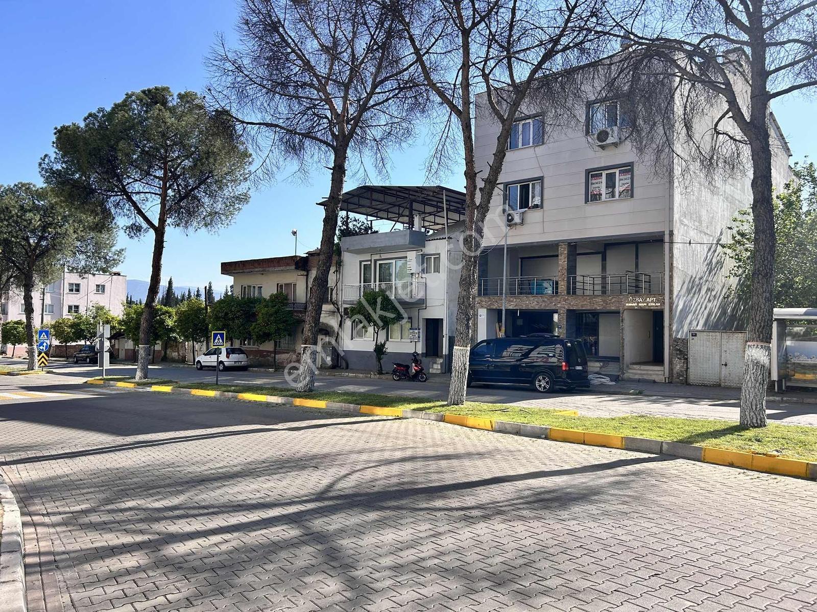 İsabeylide Bulvar Üzeri Kiralık 3 Katlı Dükkan - Görsel 28