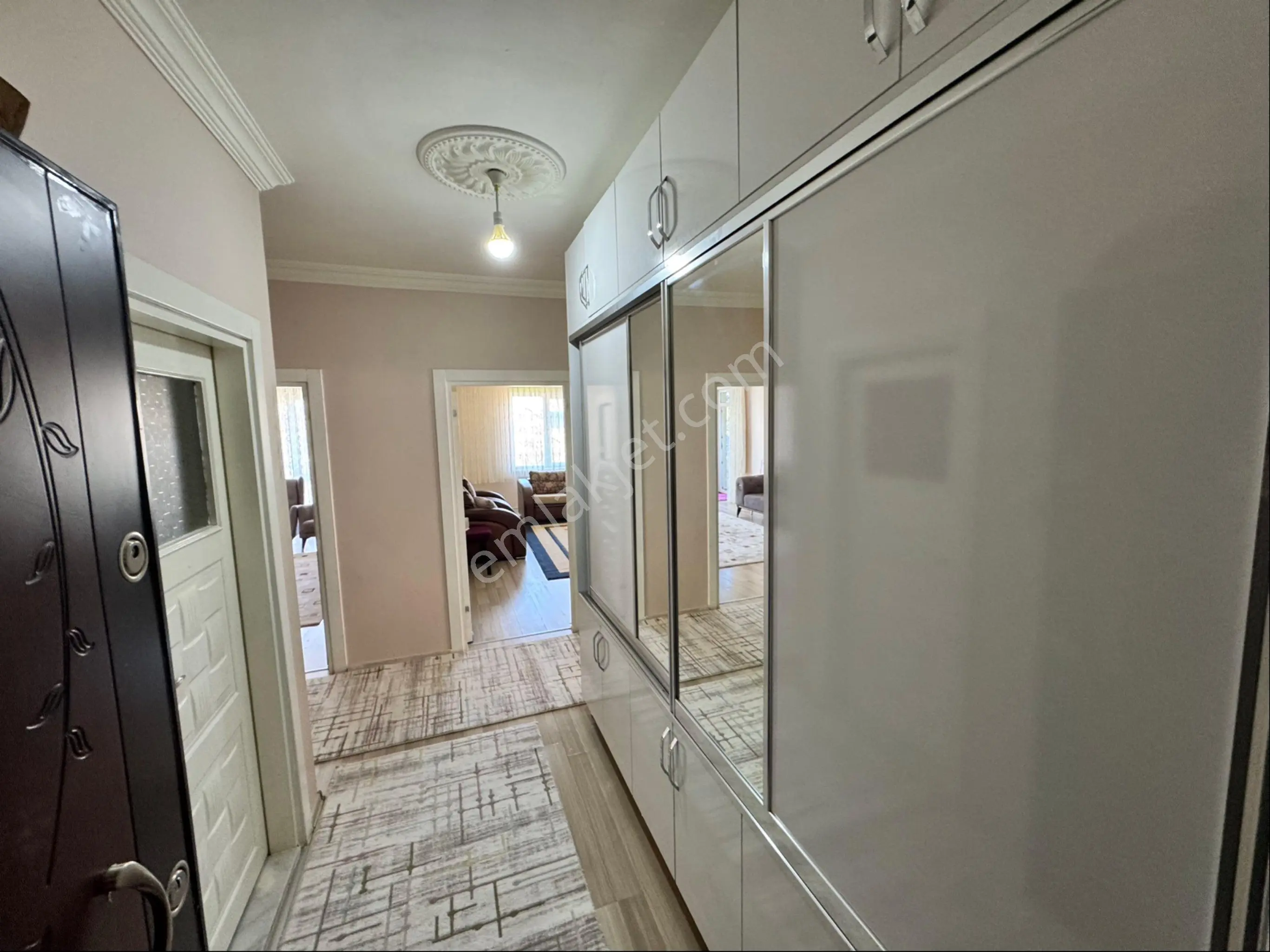 Global' Den Ahi Evran Mah.de 3+1 Ara Kat 140m2 Satılık Daire - Görsel 2