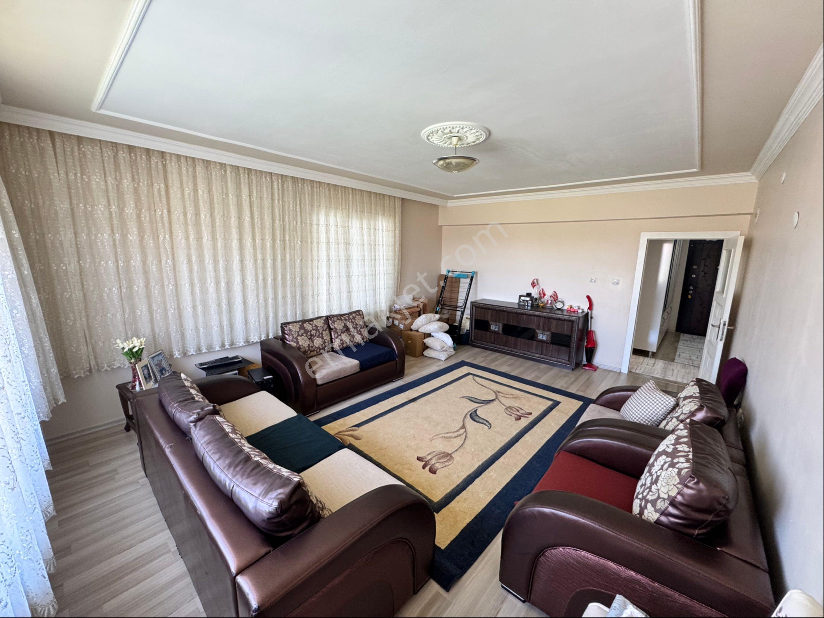 Global' Den Ahi Evran Mah.de 3+1 Ara Kat 140m2 Satılık Daire - Görsel 5