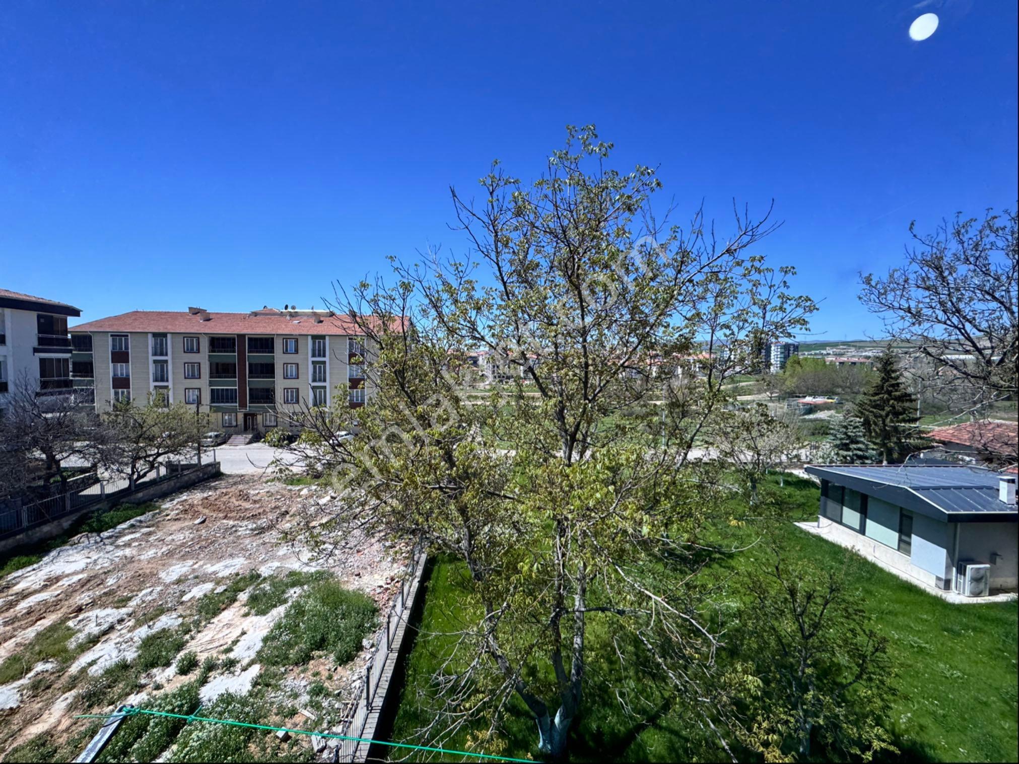Global' Den Ahi Evran Mah.de 3+1 Ara Kat 140m2 Satılık Daire - Görsel 11