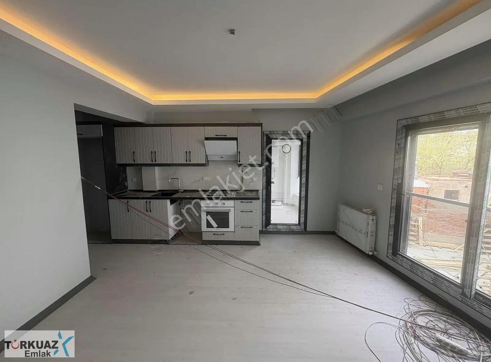 Torbalı Mahallesi Metropolis Bulvarında Fırsat 2+1 Satılık Daire
