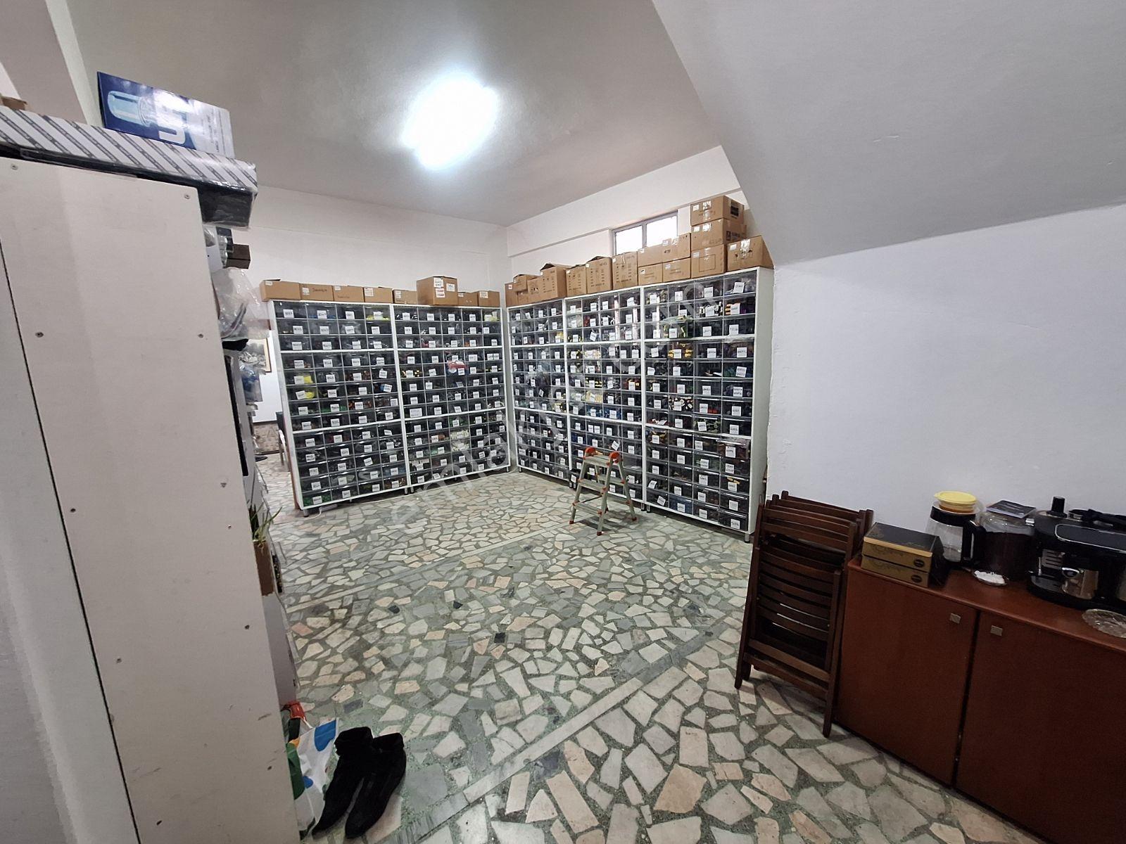 Ferhatpaşa'da Kiralık 400 M2 2 Katlı Dükkan İşyeri - Görsel 26