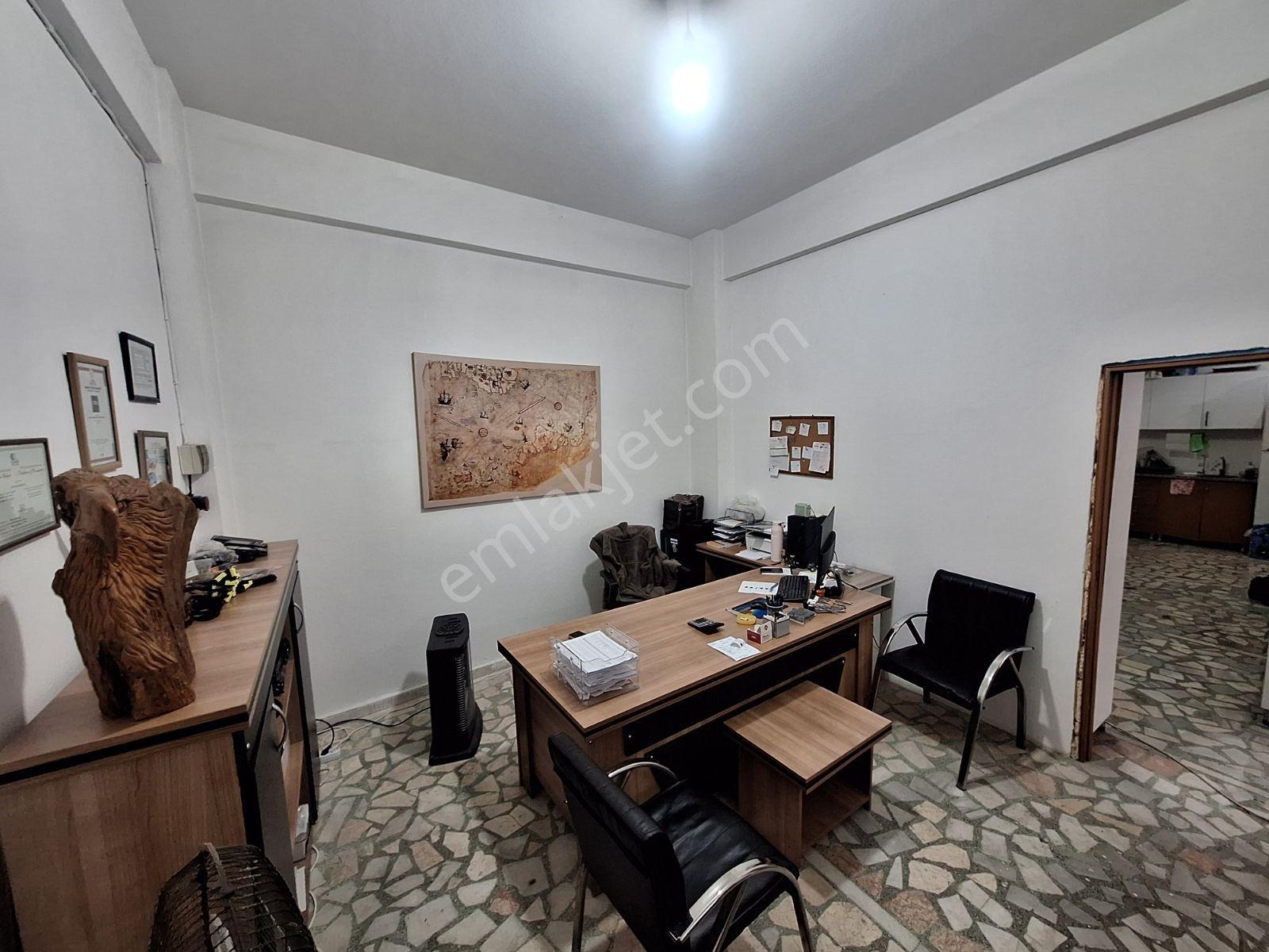 Ferhatpaşa'da Kiralık 400 M2 2 Katlı Dükkan İşyeri - Görsel 24