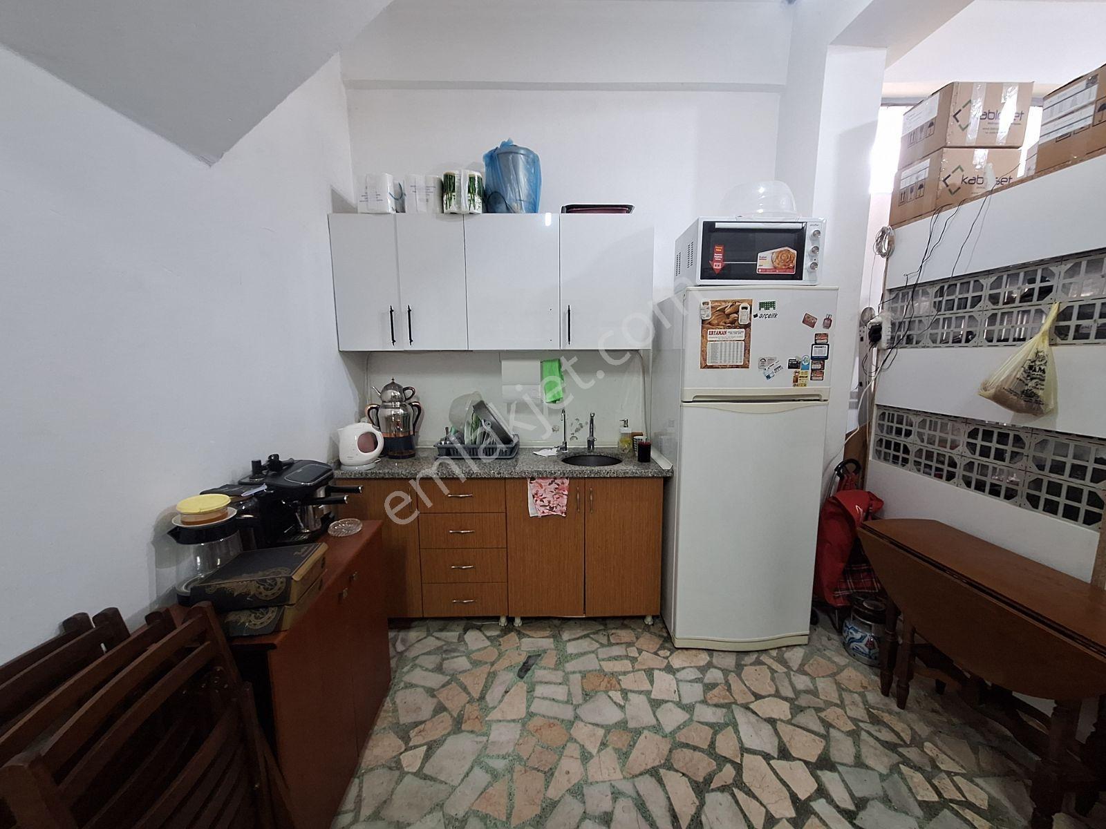 Ferhatpaşa'da Kiralık 400 M2 2 Katlı Dükkan İşyeri - Görsel 6