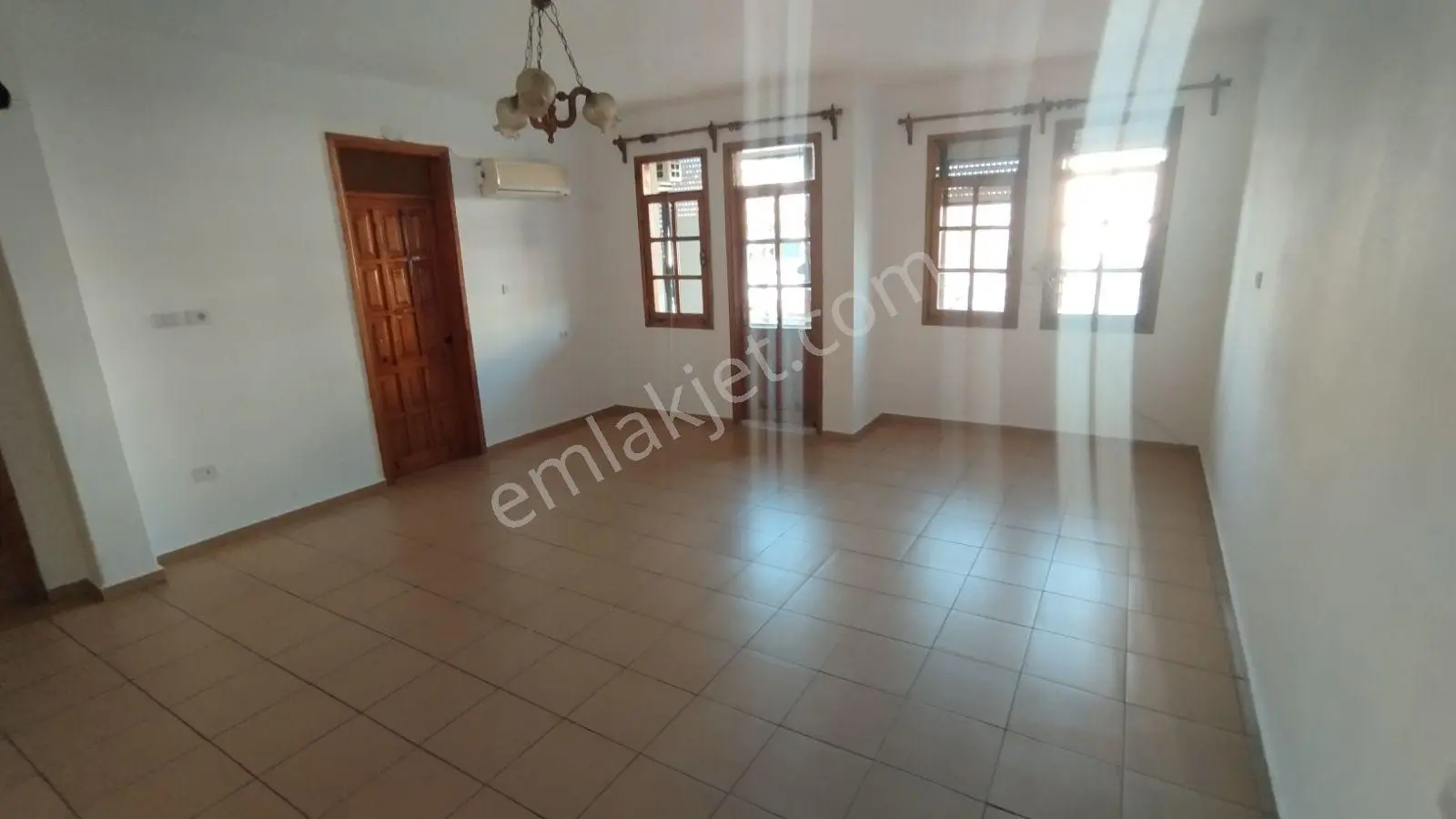 İlkon'dan Günlükbaşı Bulvarüstü Kiralık 2+1 Daire/işyeri 130m2