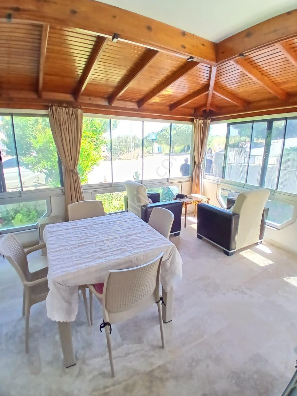Çeşme Dalyan’da, Havuzlu Site İçinde Satılık 4+1 Köşe Villa - Görsel 10