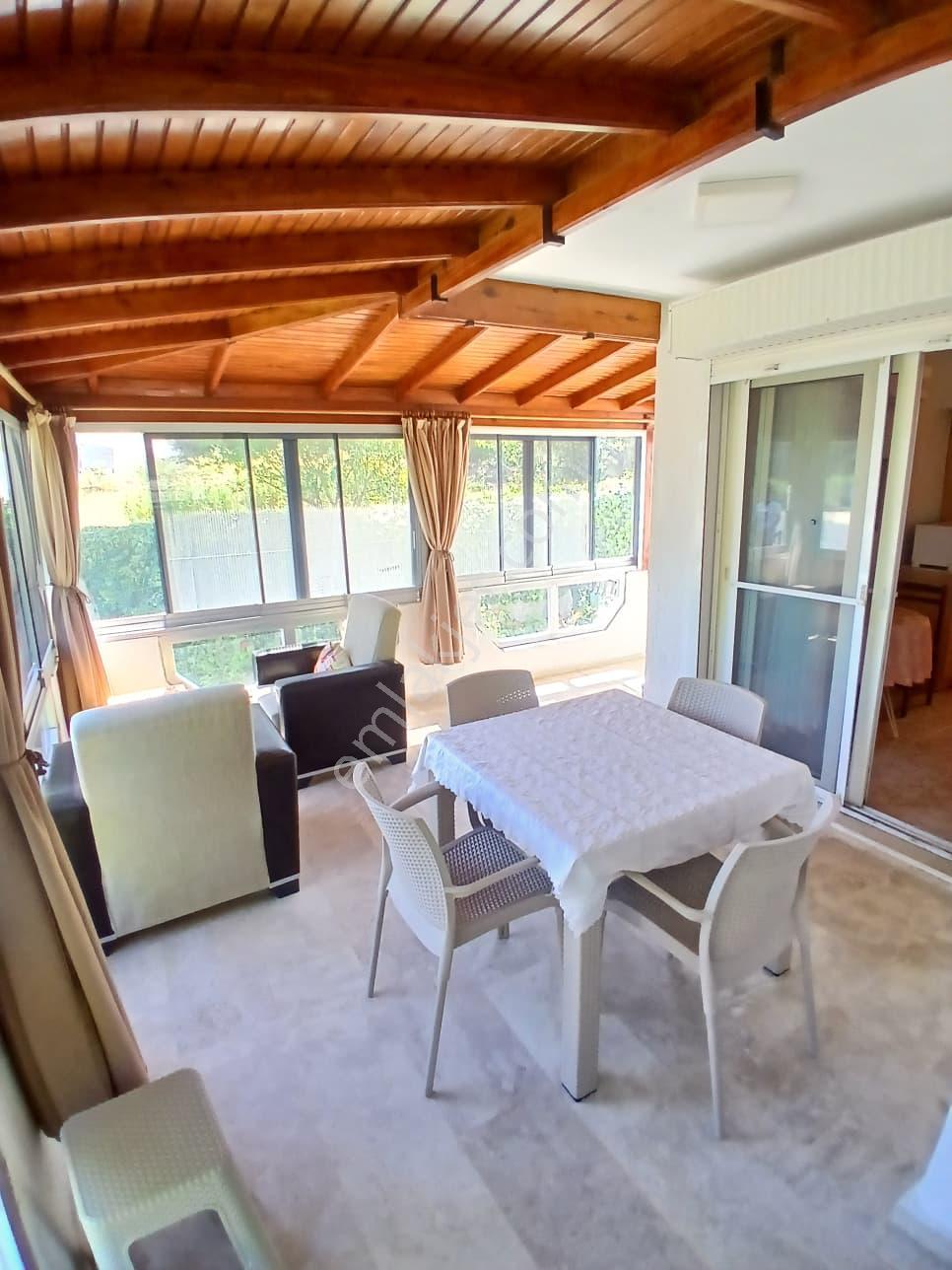 Çeşme Dalyan’da, Havuzlu Site İçinde Satılık 4+1 Köşe Villa - Görsel 11