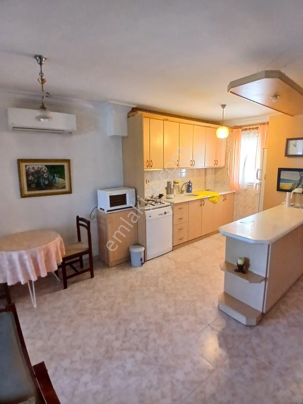Çeşme Dalyan’da, Havuzlu Site İçinde Satılık 4+1 Köşe Villa - Görsel 15