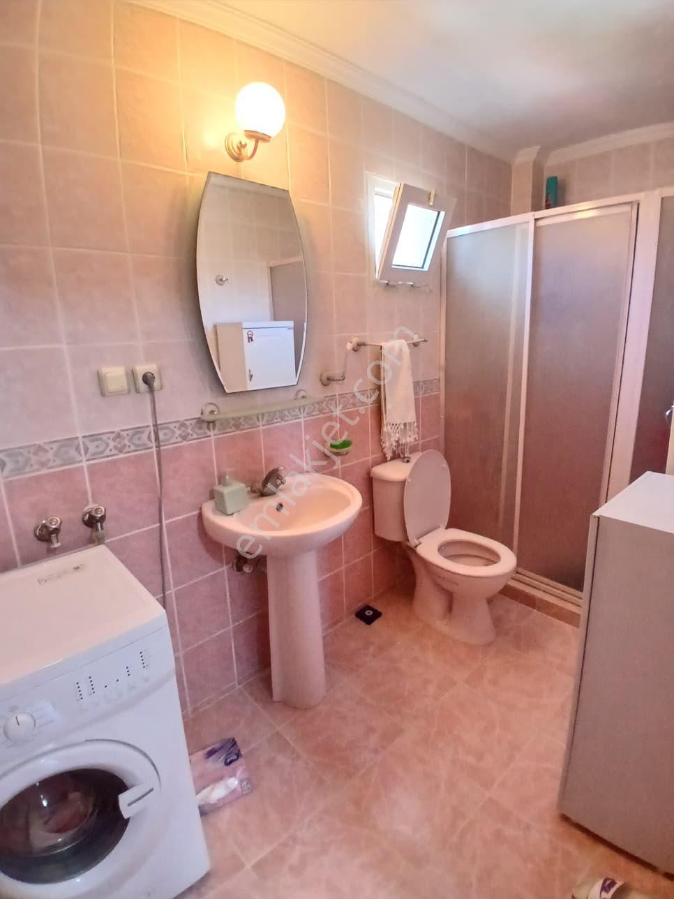 Çeşme Dalyan’da, Havuzlu Site İçinde Satılık 4+1 Köşe Villa - Görsel 17