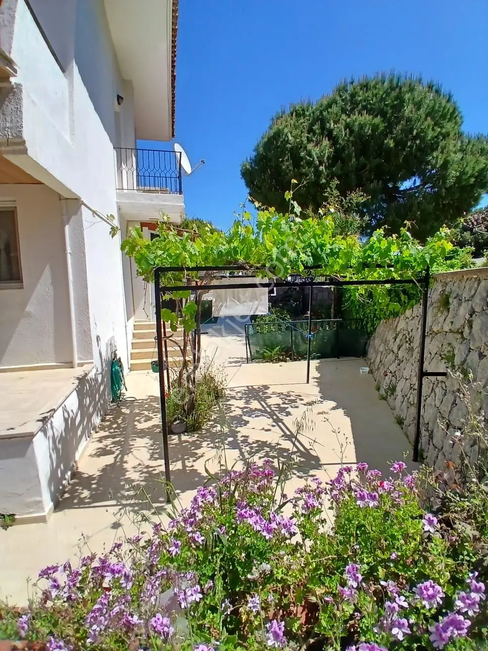 Çeşme Dalyan’da, Havuzlu Site İçinde Satılık 4+1 Köşe Villa - Görsel 3