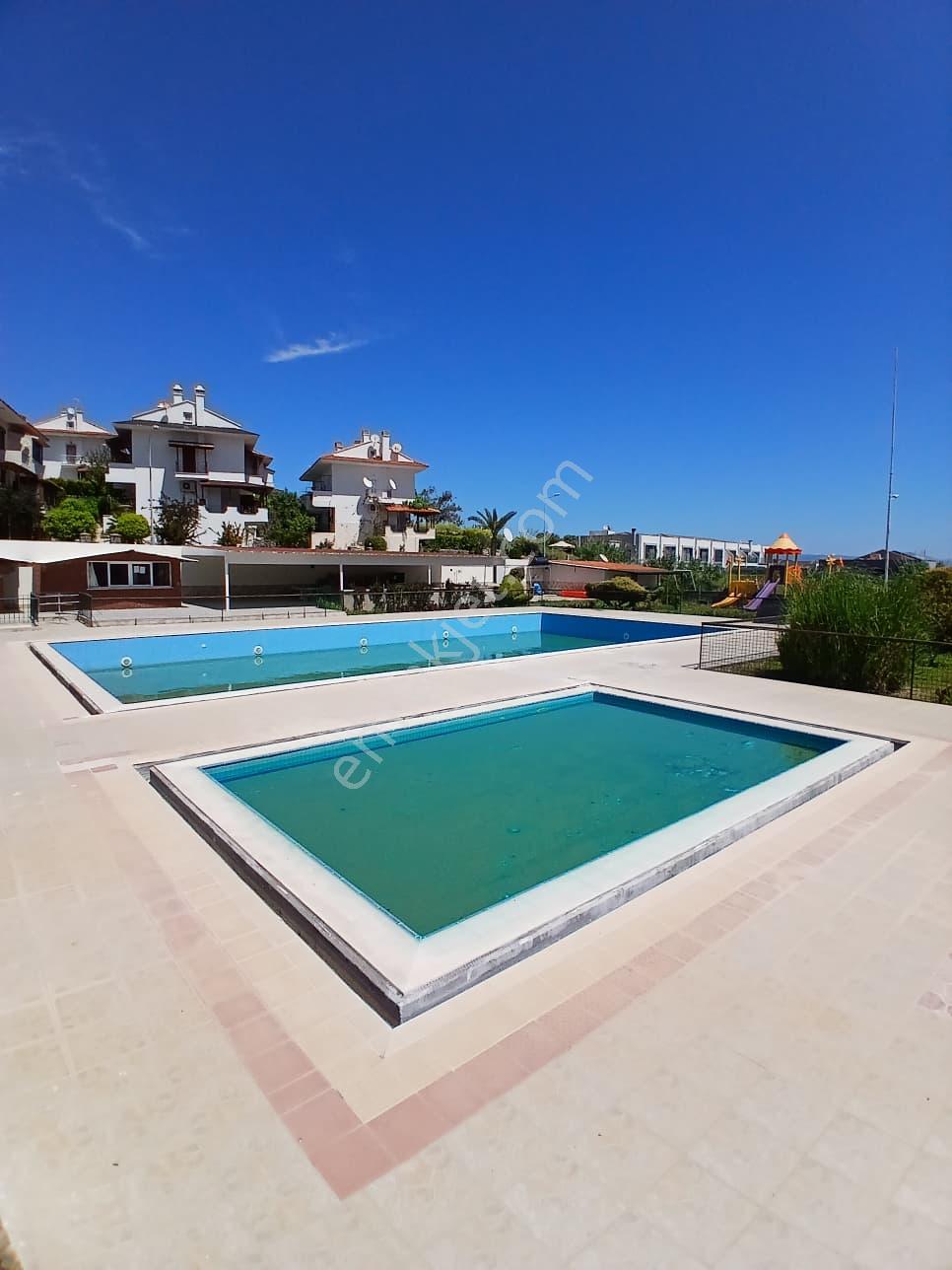 Çeşme Dalyan’da, Havuzlu Site İçinde Satılık 4+1 Köşe Villa - Görsel 27
