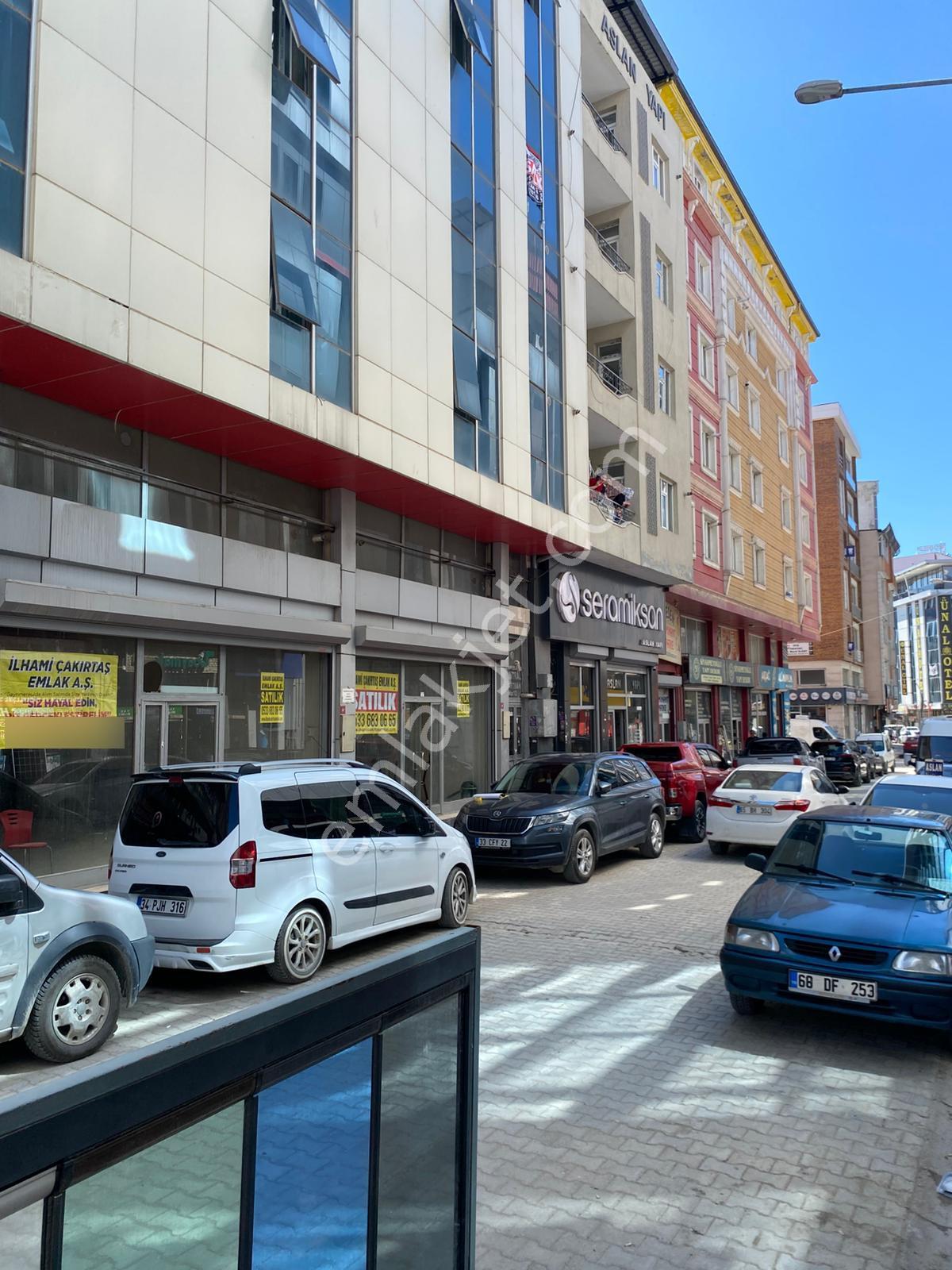 Şerefiye Mahallesinde Satılık 2 Katlı Dükkan - Görsel 2
