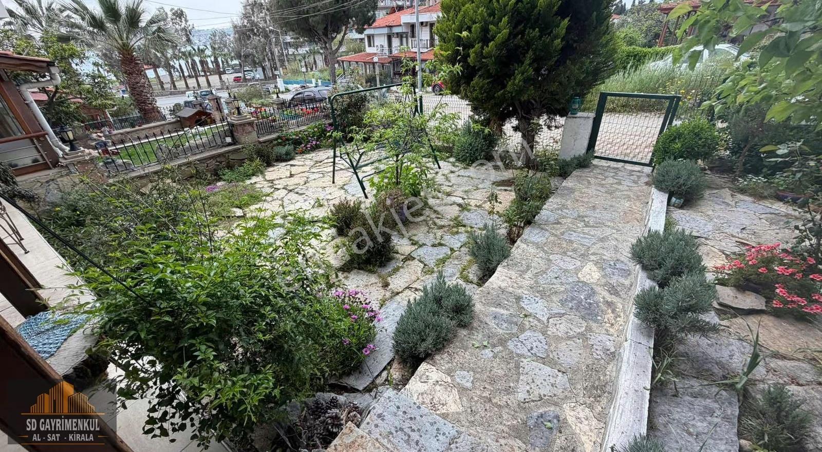 Cunda Yolunda Denize Yakın, Özel Konumda Prestij Villa - Görsel 4