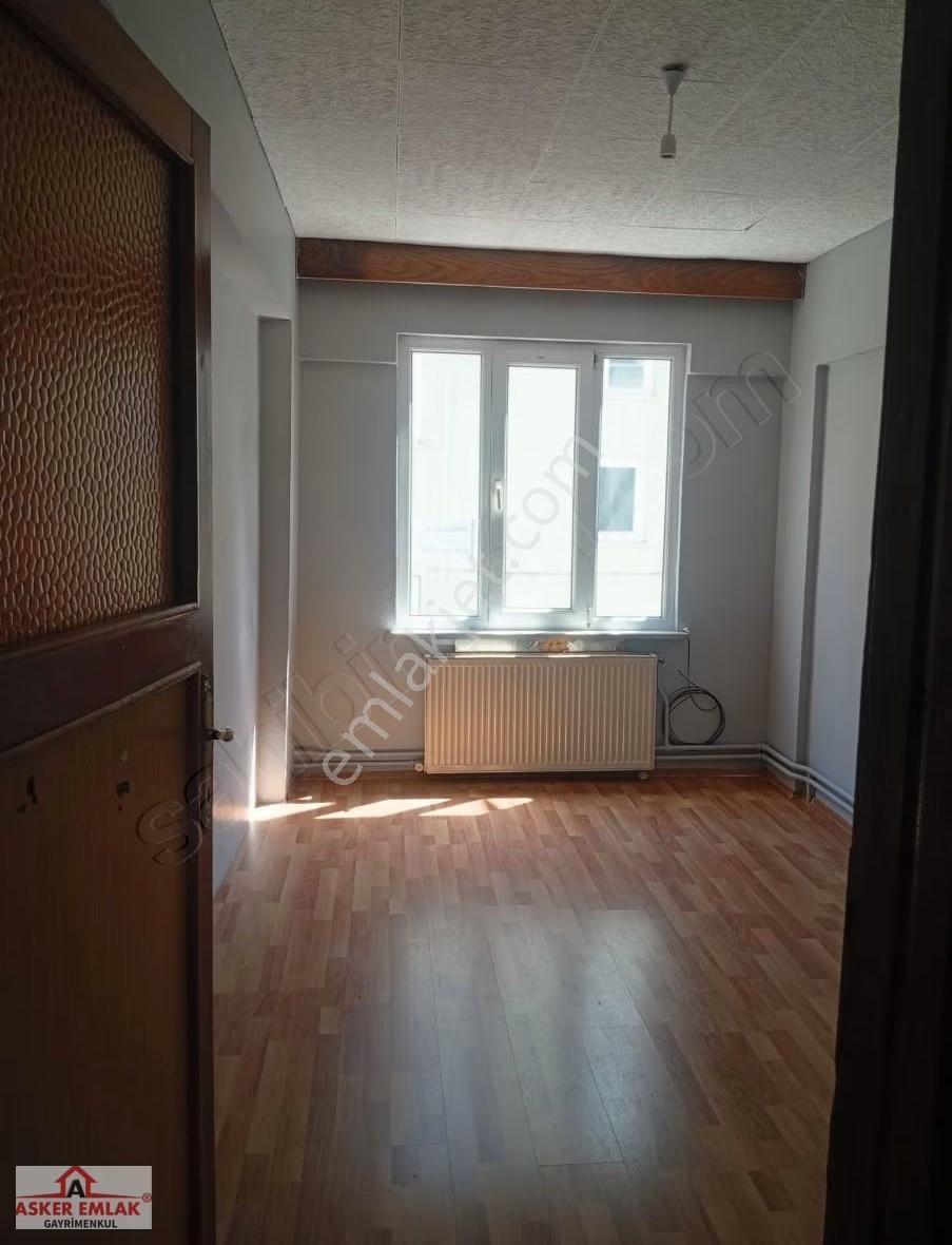 Asker Emlak'tan Konak Mah Kiralık 2+1 80m2 Daire