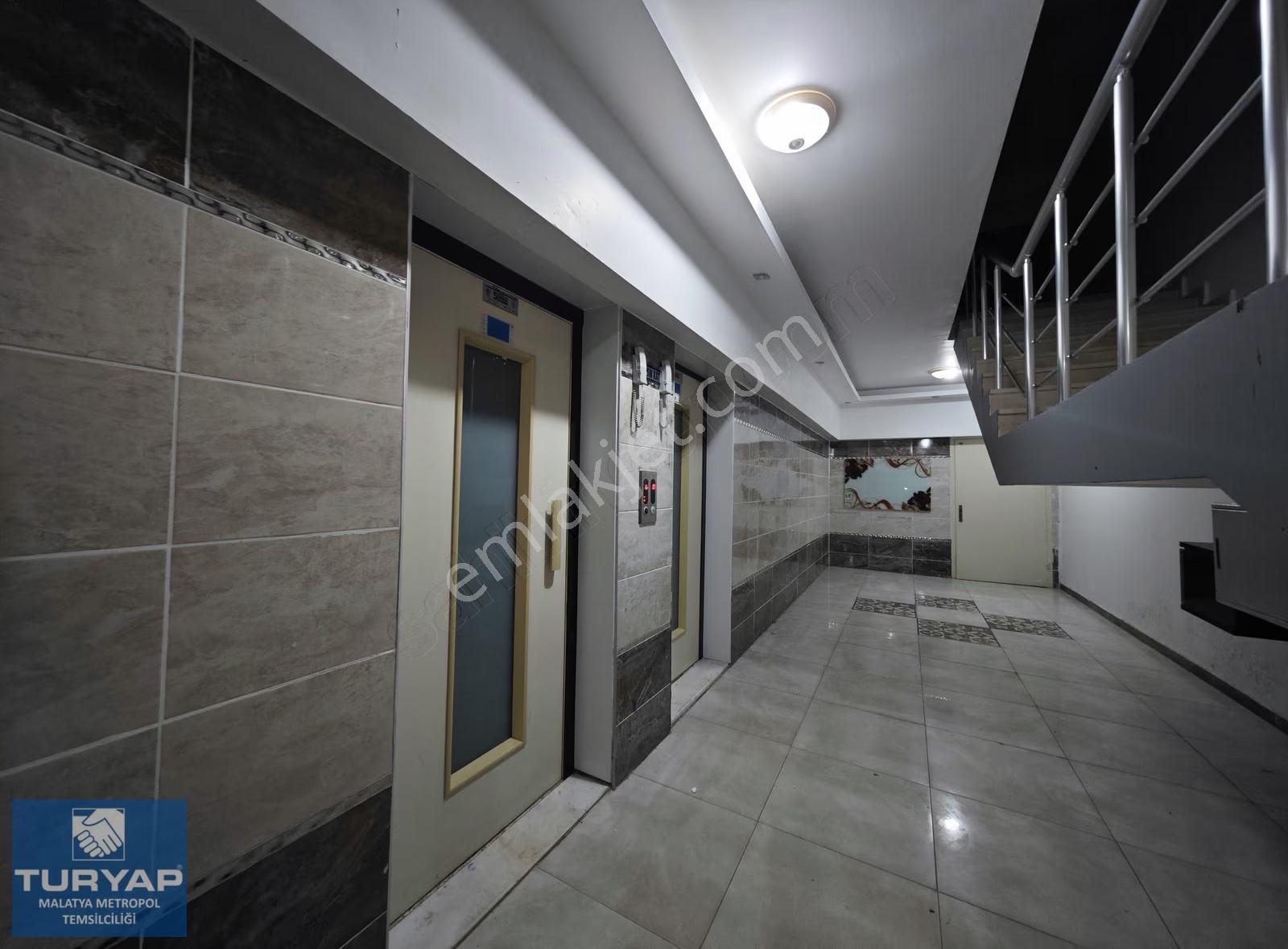 Turyap Metropol'den Manas Babür Sitesinde Satılık 3+1 Daire - Görsel 7