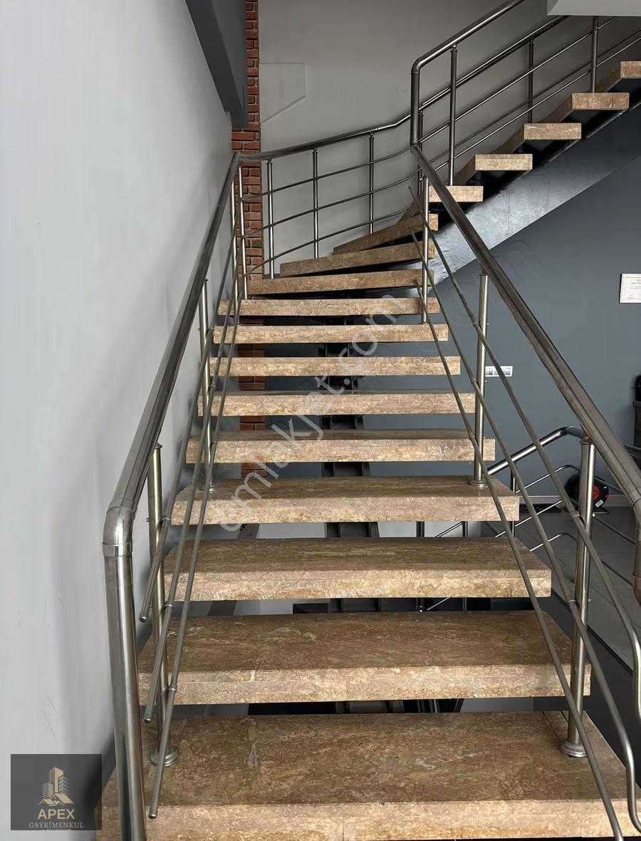 Otonomide Güzel Konumda Full Eşyalı Galeri Showroom - Görsel 4