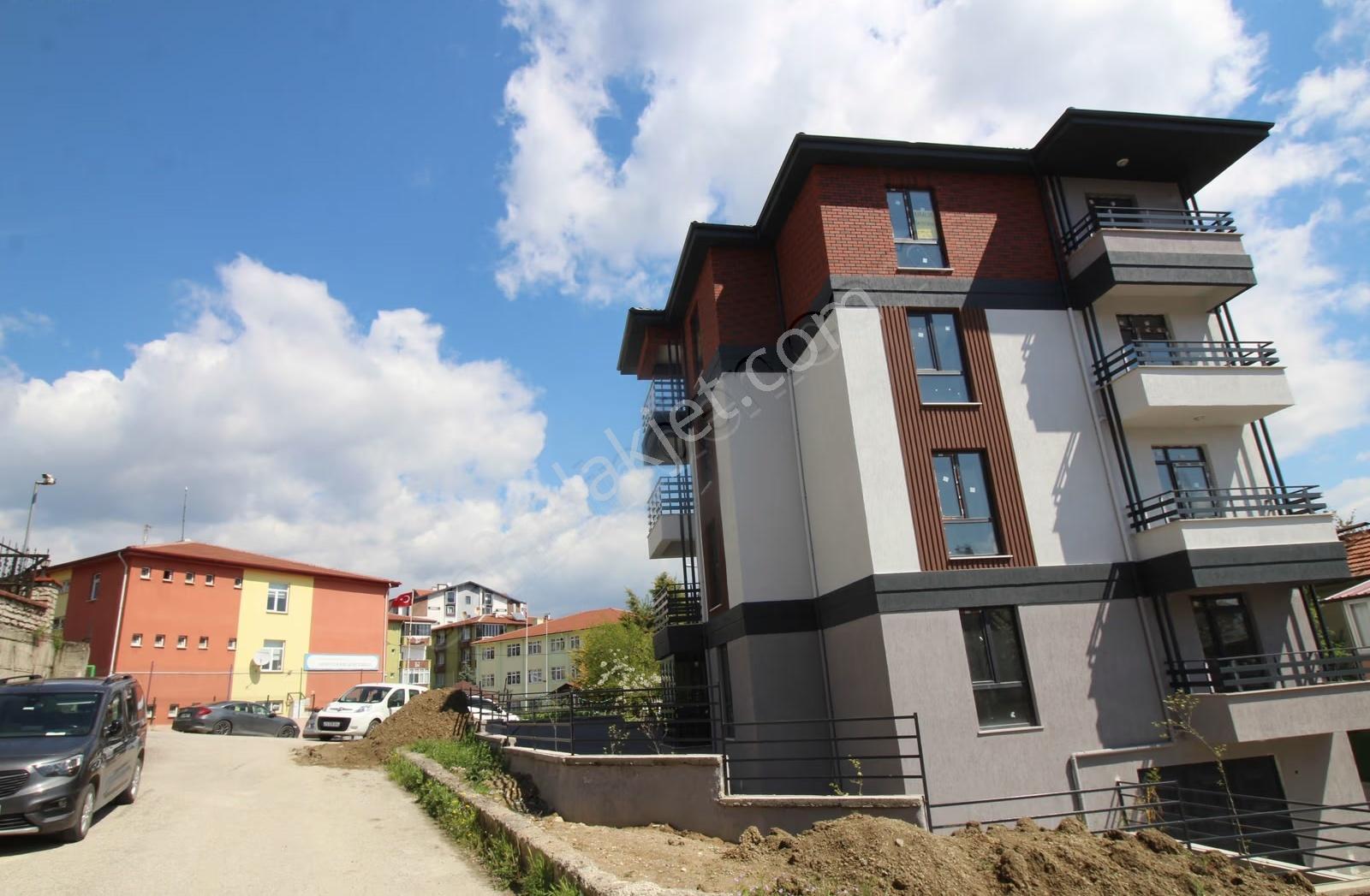 Safarnbolu Mustafa Antep Okulu Karşısınd Kiralık 2+1 Sıfır Daire - Görsel 2