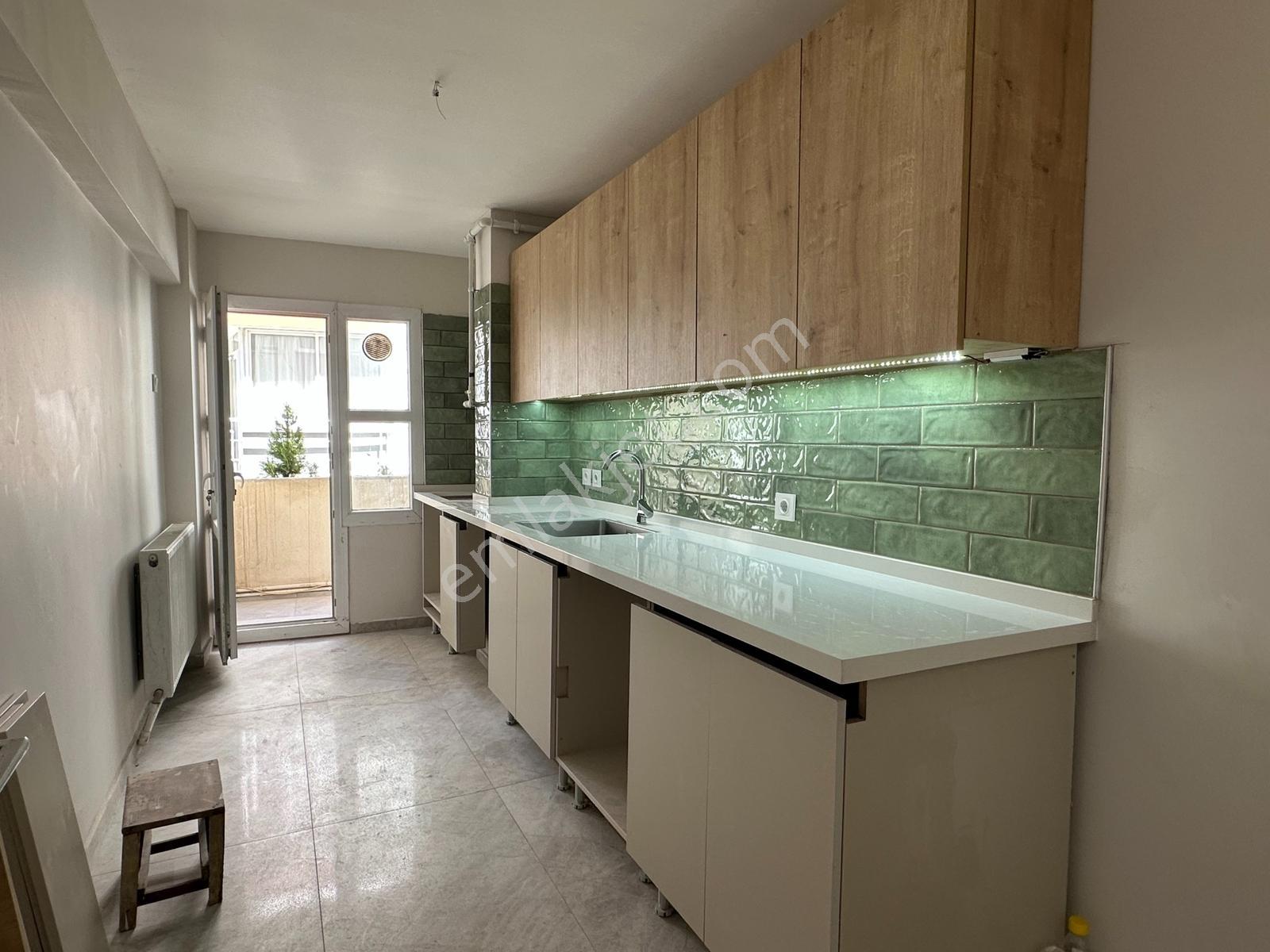 Hatay Cadde Paralelinde 3+1 125m2 Köşe Arakat Satılık Daire