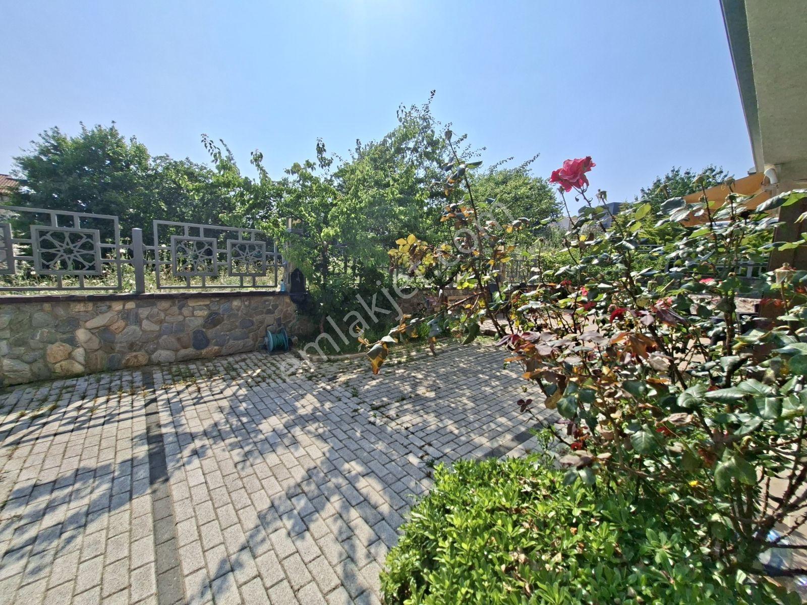 Demirci'de Doğa Manzaralı 5+1 Oda 150 M2 Bahçeli İkiz Villa - Görsel 38
