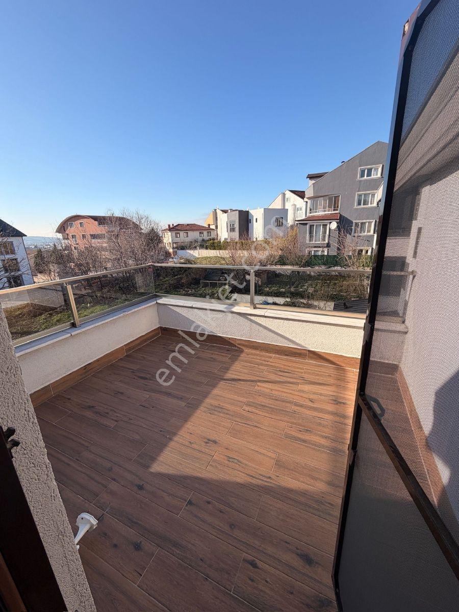 Demirci'de Doğa Manzaralı 5+1 Oda 150 M2 Bahçeli İkiz Villa - Görsel 11