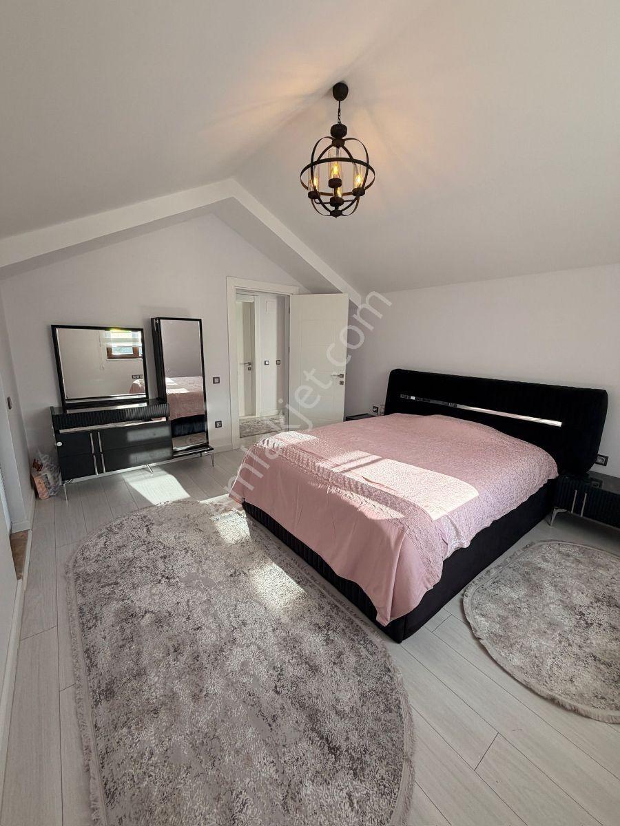 Demirci'de Doğa Manzaralı 5+1 Oda 150 M2 Bahçeli İkiz Villa - Görsel 32