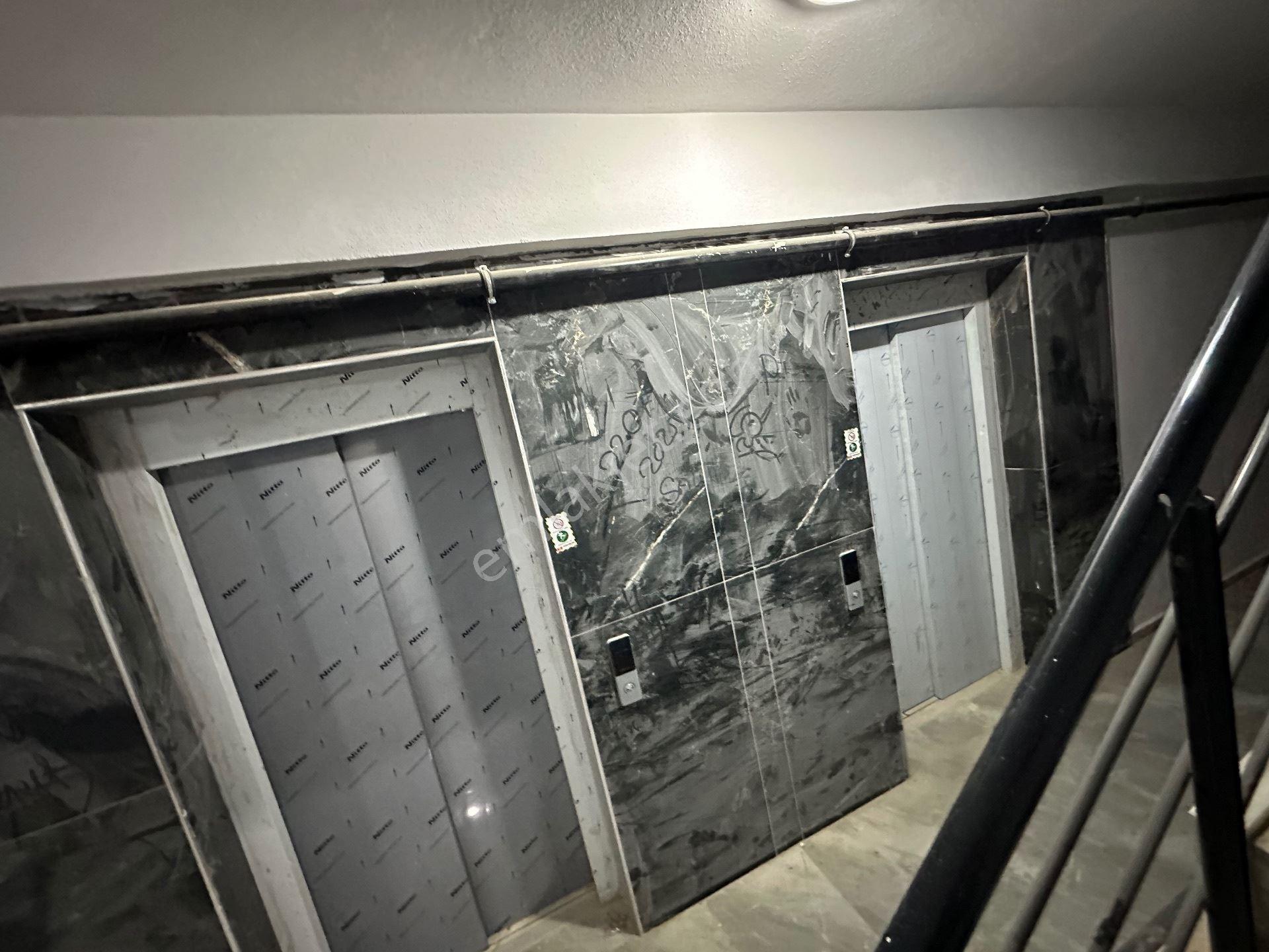 Zeydan Sitesi'nde Lüks 4+1 Daire - 175m² Fırsat! - Görsel 10