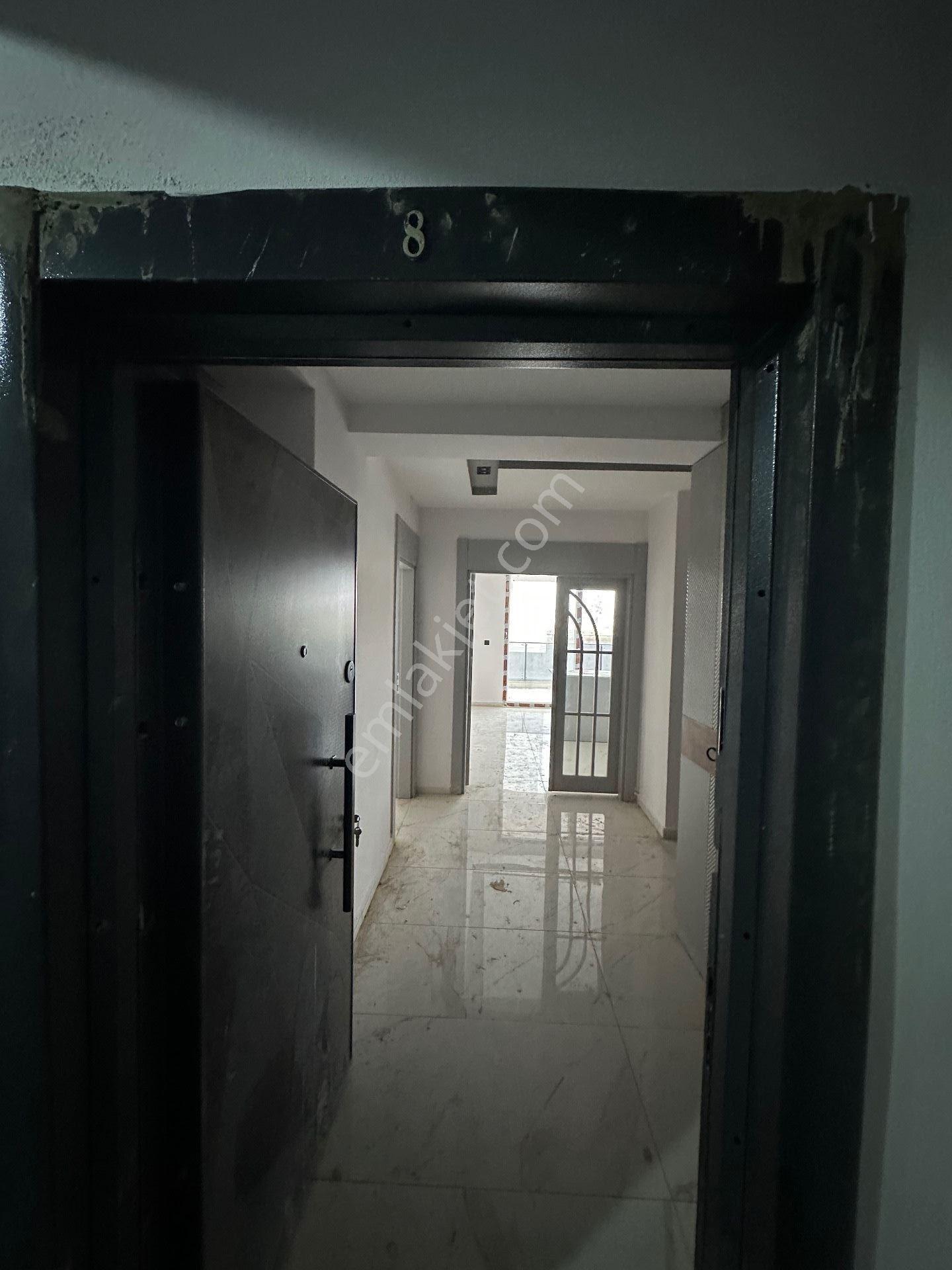 Zeydan Sitesi'nde Lüks 4+1 Daire - 175m² Fırsat! - Görsel 14
