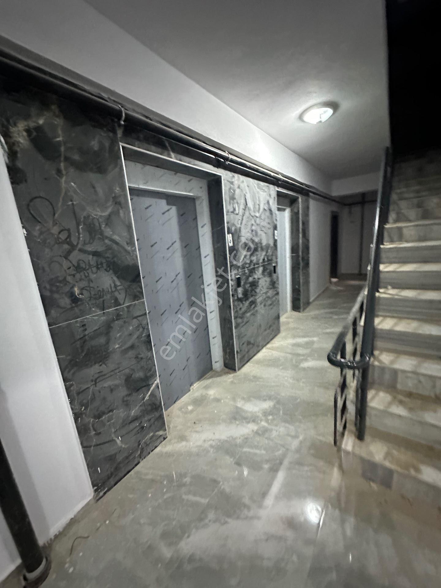 Zeydan Sitesi'nde Lüks 4+1 Daire - 175m² Fırsat! - Görsel 8