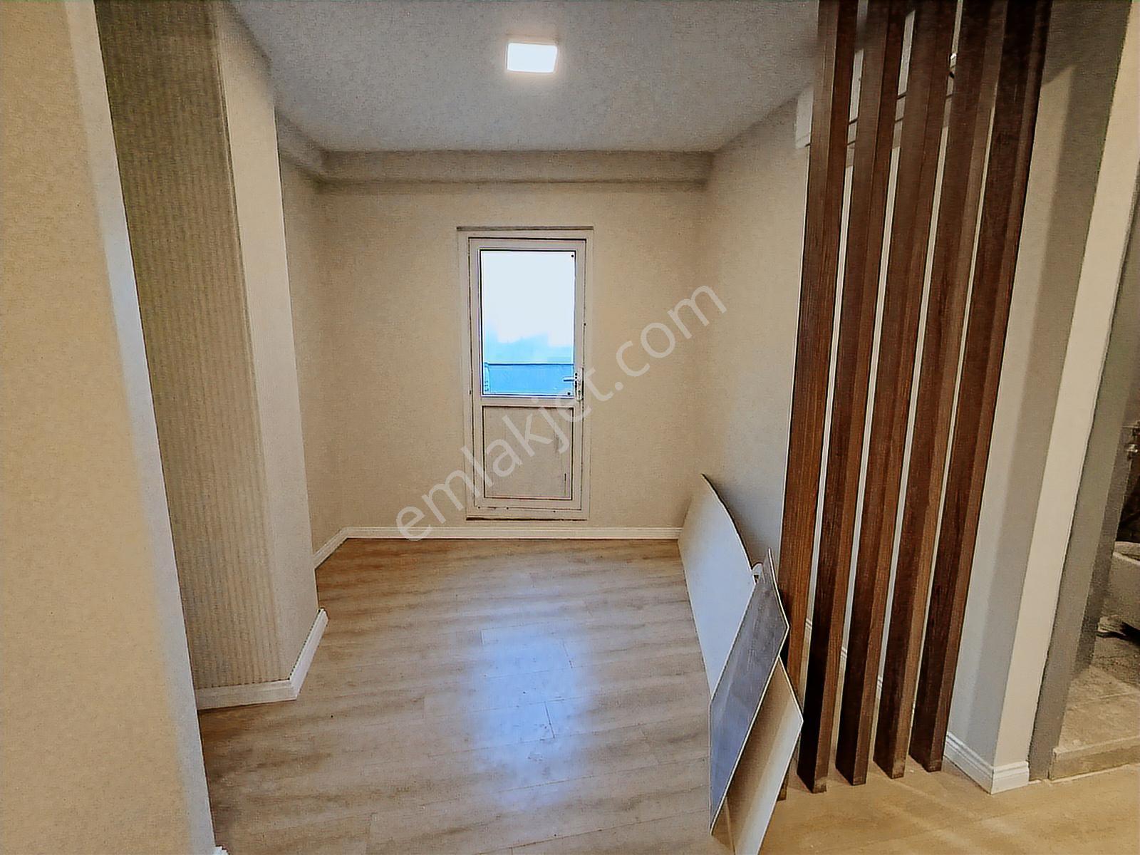 Ertuğrul'da İzmir Yoluna Cephe Satılık 1+1 Geniş Arakat Ofis - Görsel 14
