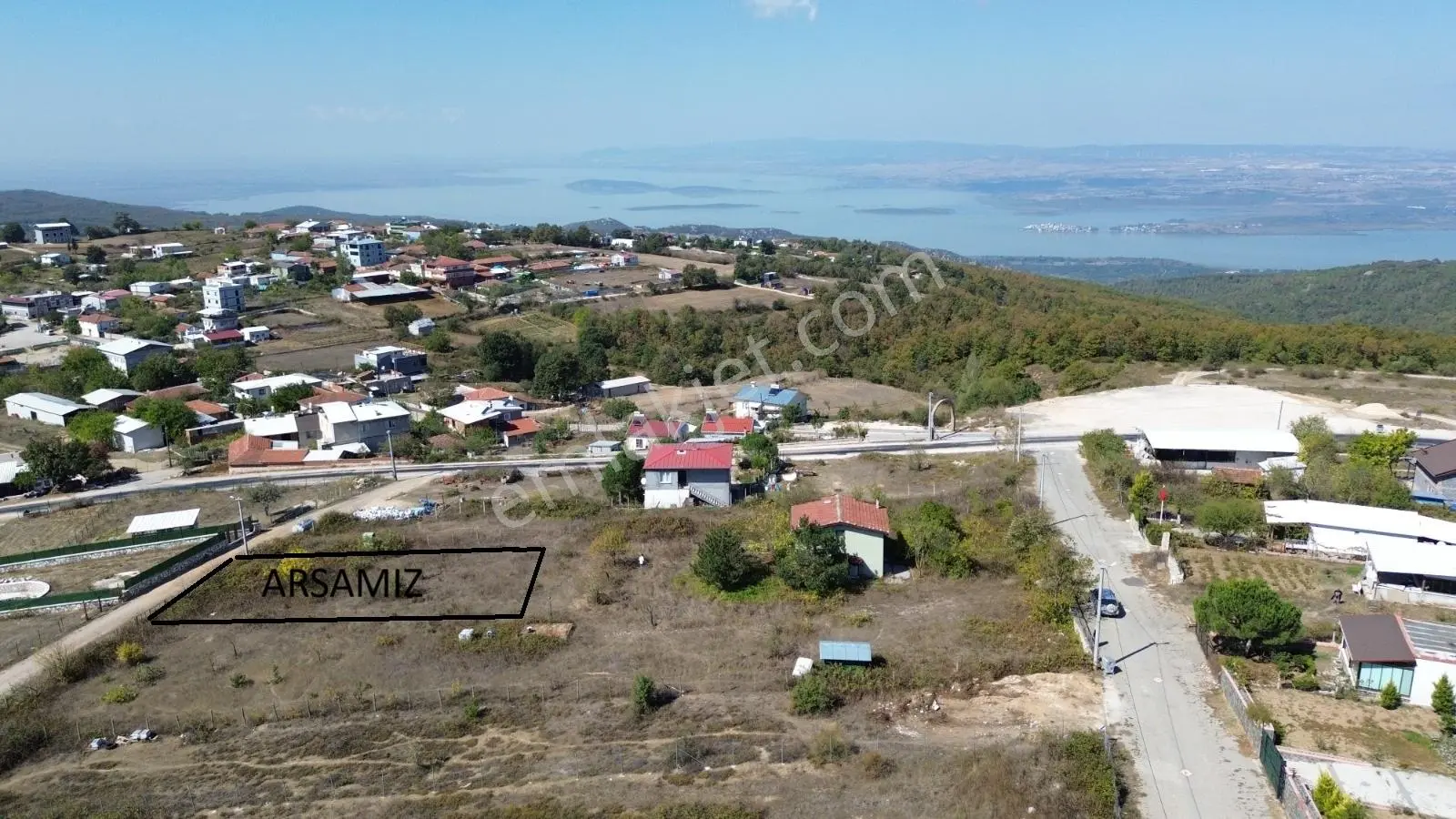 Unkurunda Villa İmarlı Full Göl Manzaralı 555 M2 Arsa