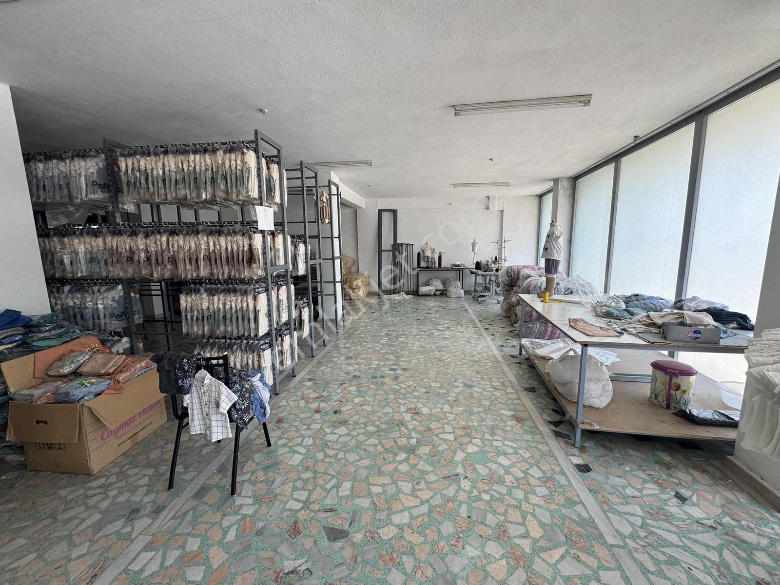 Barış Manço Kültür Merkezinin Altında Kiralık Dükkan - Görsel 25