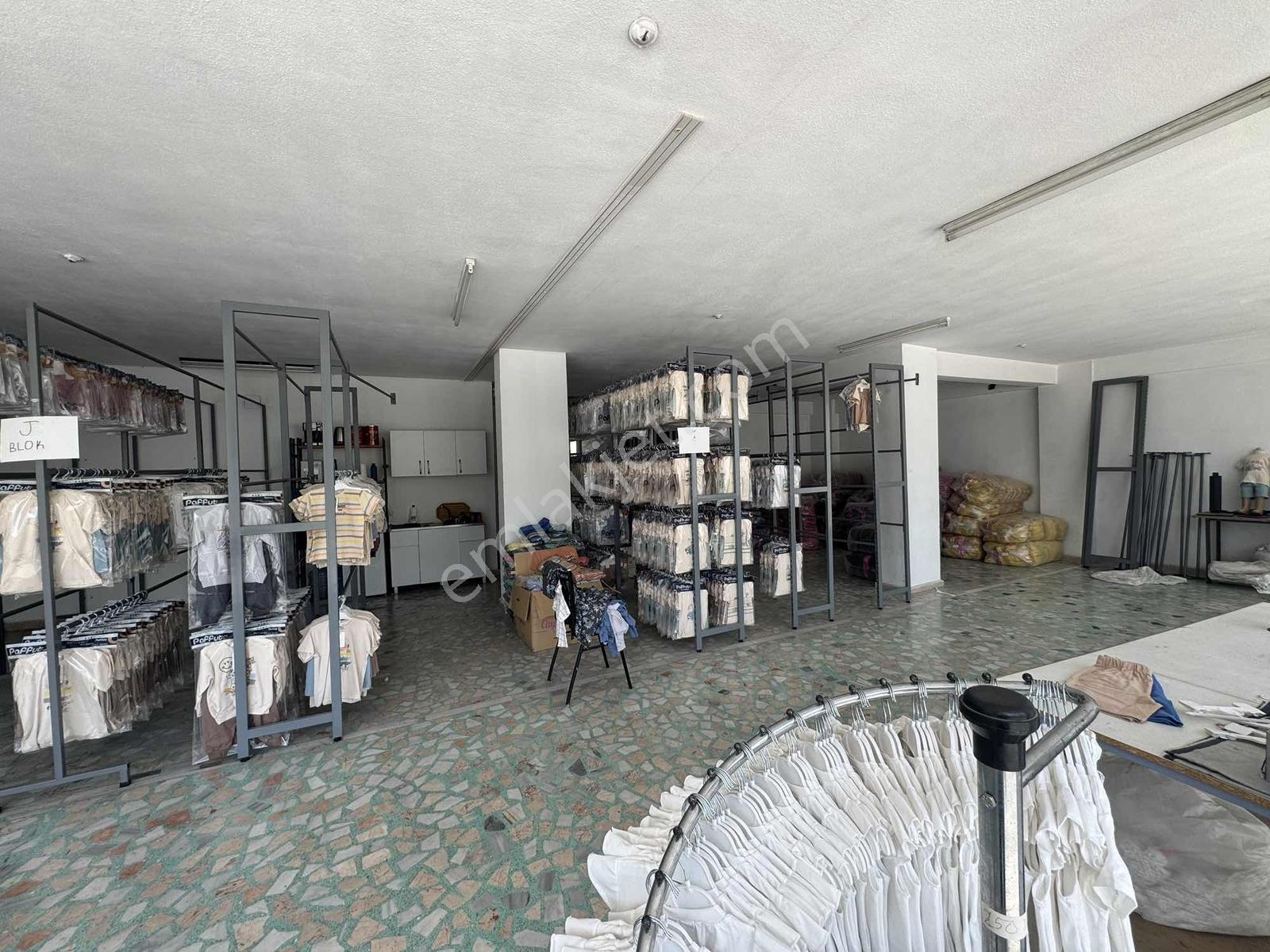 Barış Manço Kültür Merkezinin Altında Kiralık Dükkan - Görsel 18