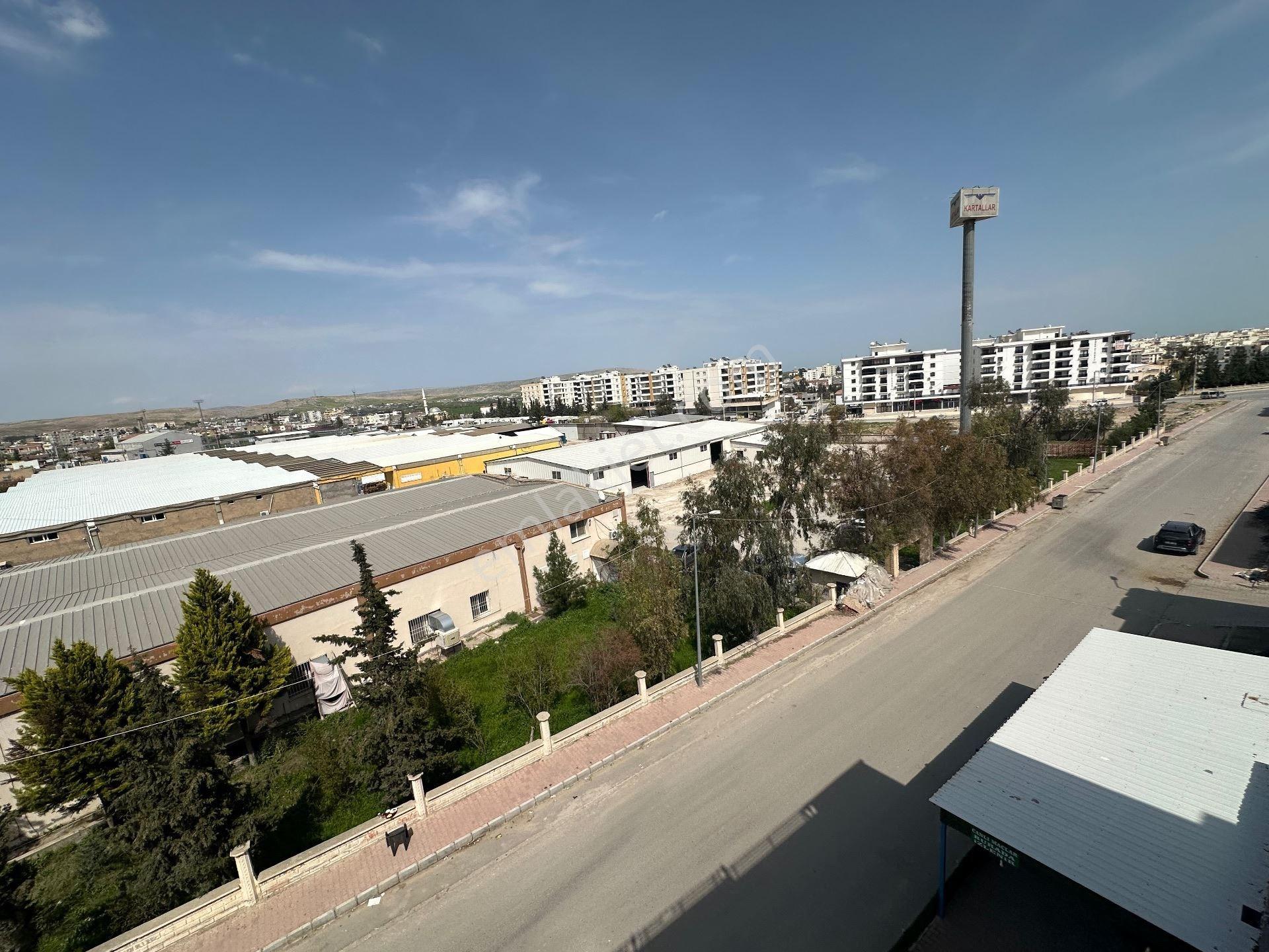 8 Mart Mahallesi'nde Satılık Köşe Başı Bina - Görsel 6
