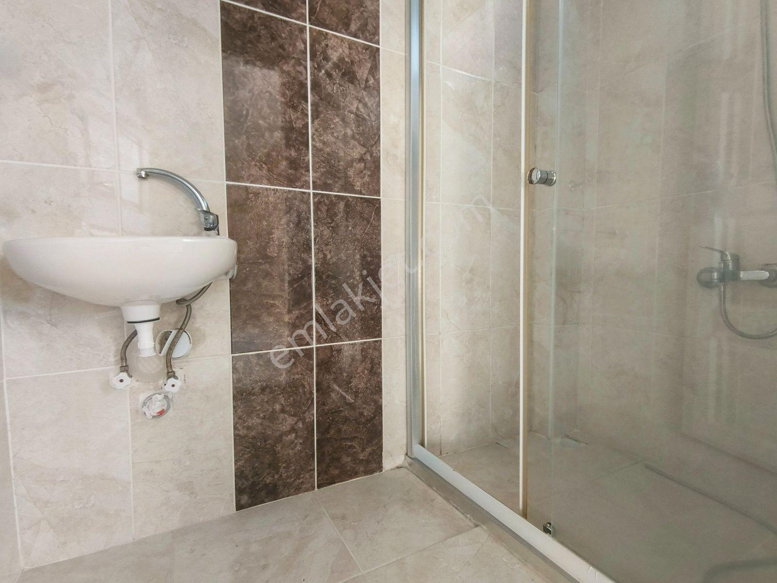 Hasköy Meydanı'nda Kiralık 3+1 Daire: Merkezi Konum, 125m² - Görsel 17