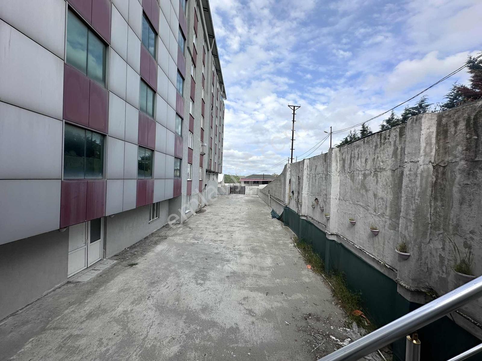 Yayla Merkezde Kiralık Yedi Katlı 7000 M2 Komple Fabrika - Görsel 21