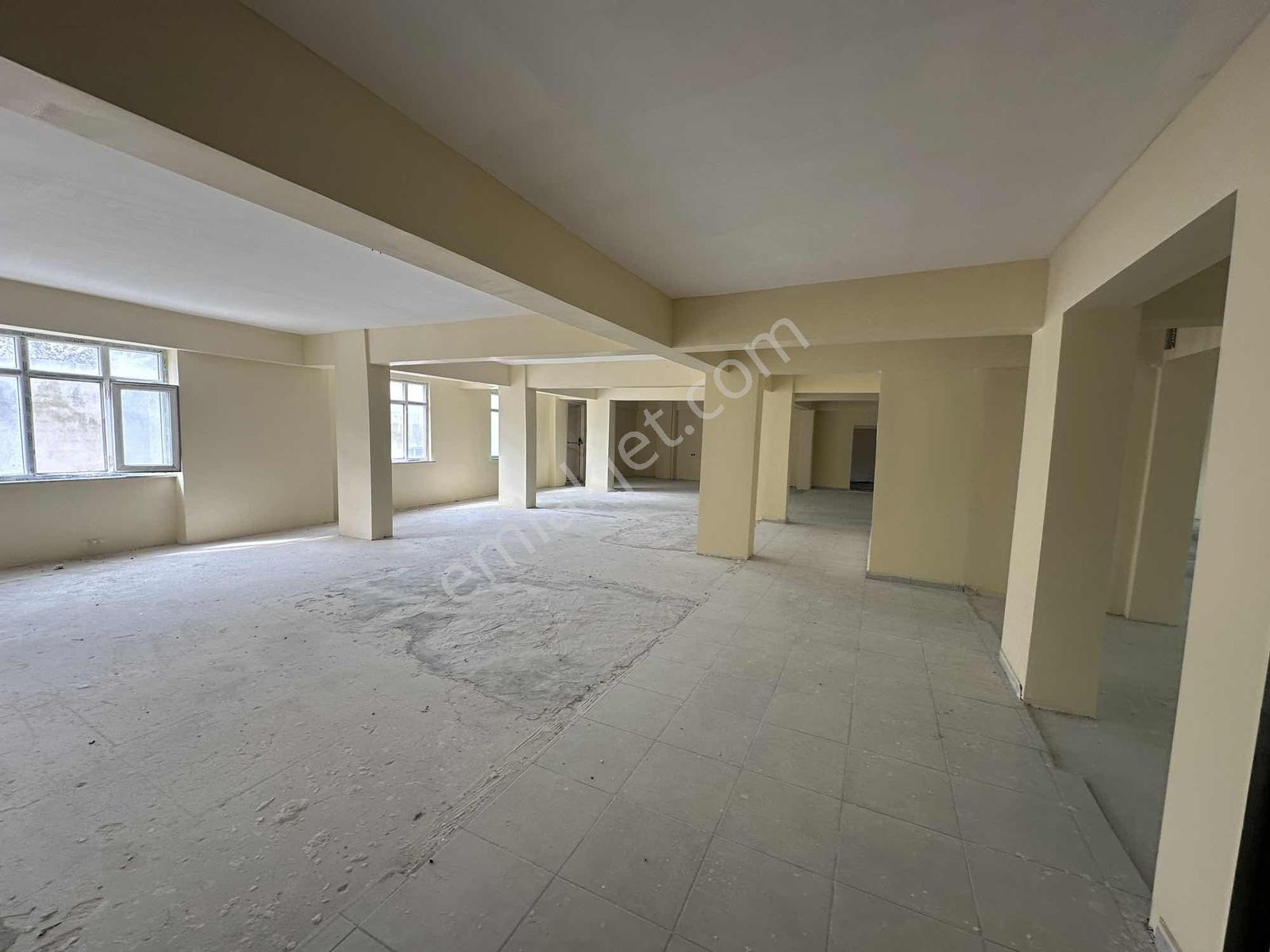 Yayla Merkezde Kiralık Yedi Katlı 7000 M2 Komple Fabrika - Görsel 4