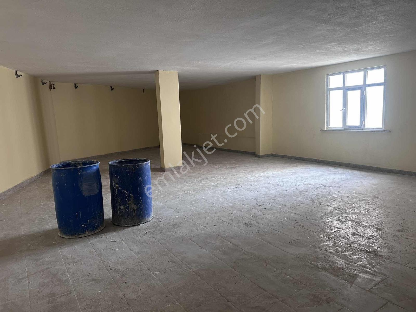 Yayla Merkezde Kiralık Yedi Katlı 7000 M2 Komple Fabrika - Görsel 8