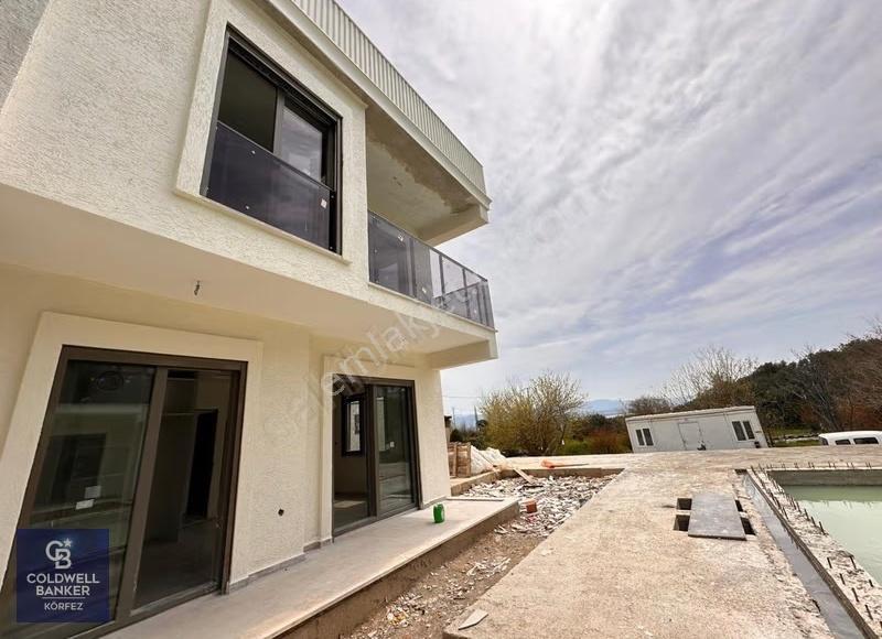 Kızılkeçili'de Site İçinde Satılık Havuzlu Villa - Görsel 12