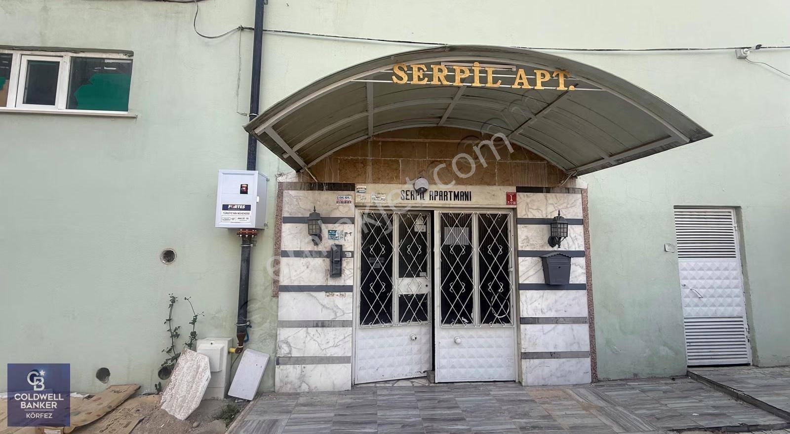 Edremitin En İşlek Caddesinde 3+1 Kiralık Daire - Görsel 4