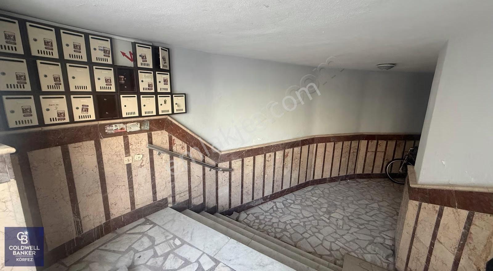 Edremitin En İşlek Caddesinde 3+1 Kiralık Daire - Görsel 30