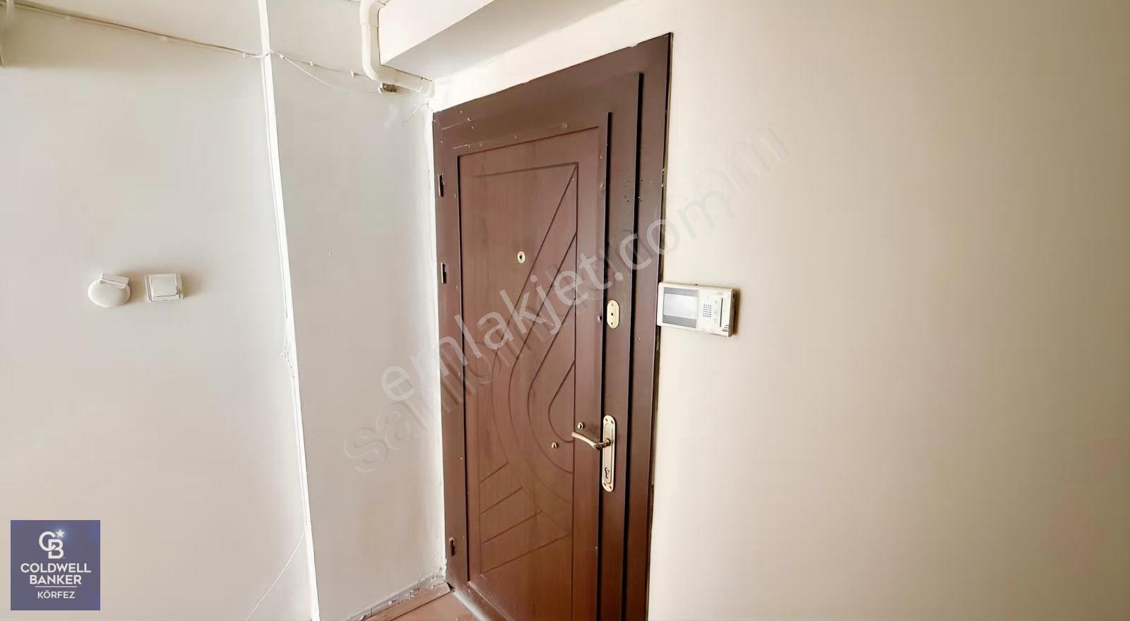 Edremitin En İşlek Caddesinde 3+1 Kiralık Daire - Görsel 5