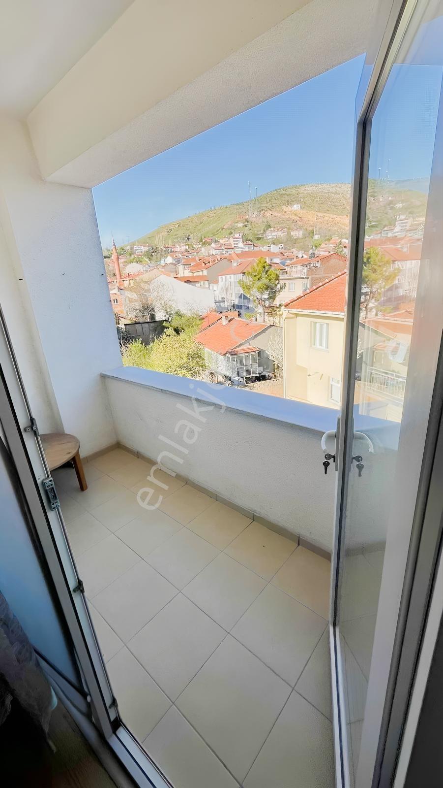 Merkezi Konum 3+1 Eşyalı Kiralık Kullanışlı Daire - Görsel 25