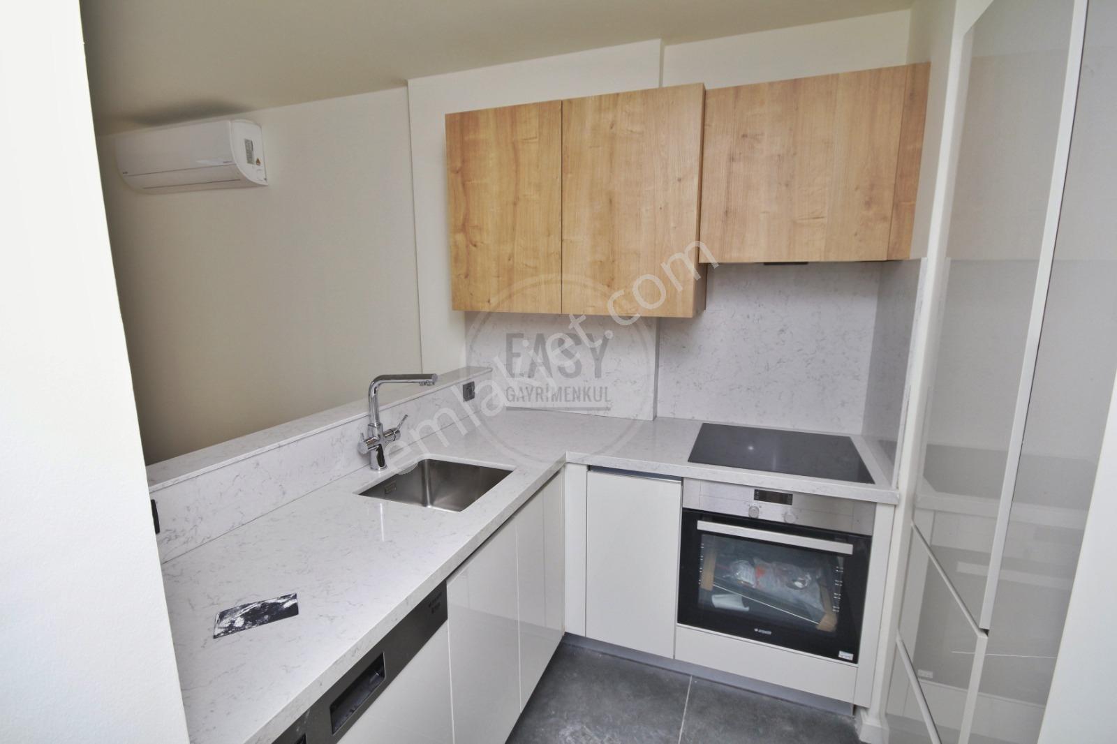 Avangart İstanbul Sitesinde 1+1 Kiralık Aylık Ödemeli Daire *boş