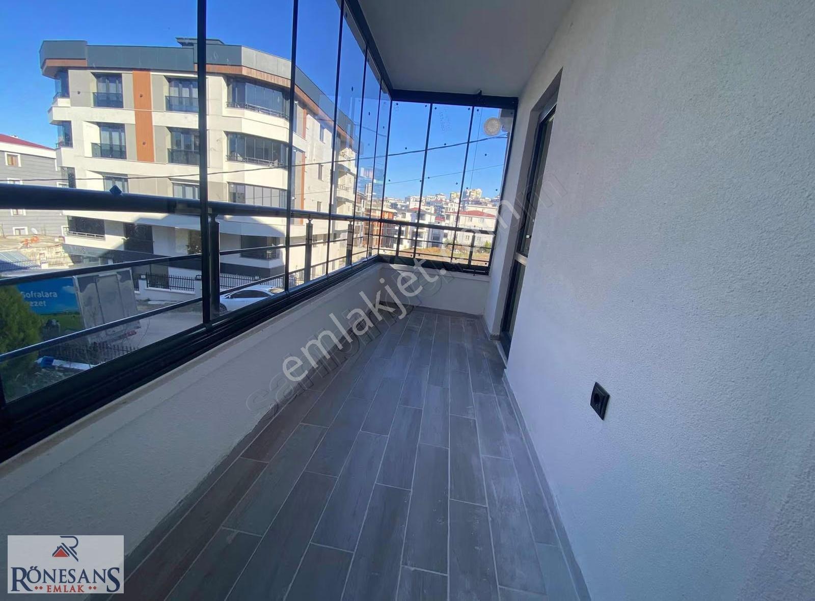 Rönesans Emlak'tan Cam Balkonu Takılı Kiralık 1+1 Daire - Görsel 13
