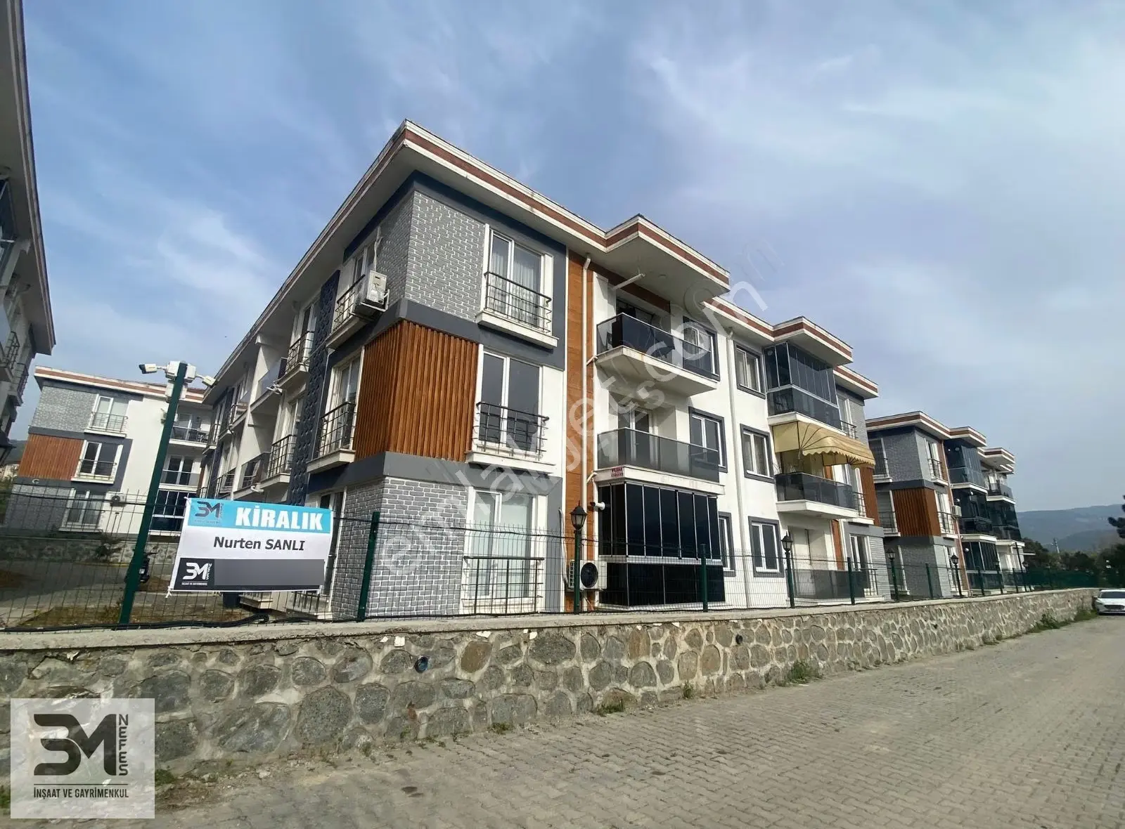 Geyve Tepecikler'de Kiralık Geniş 3+1 Daire - Pahitaht Sitesi - Görsel 2