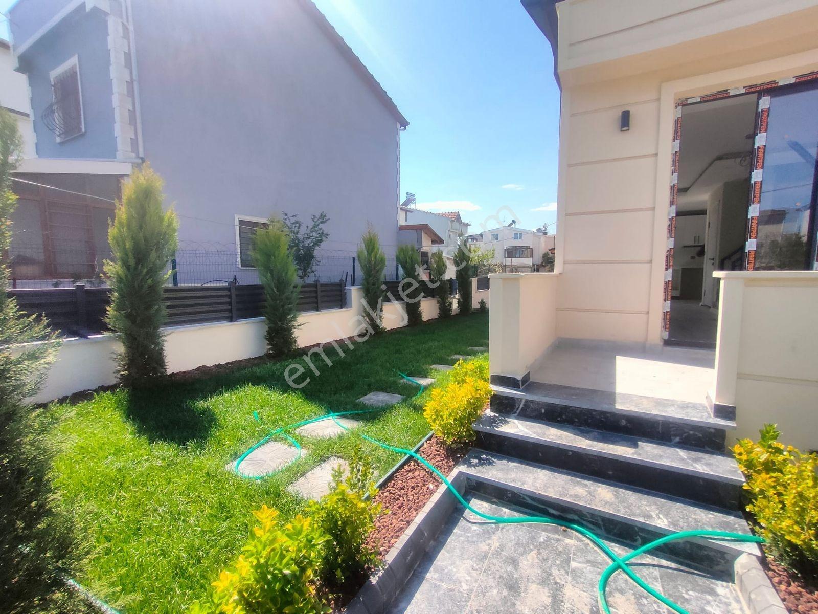 Kartallar'dan Merkezde Büyük Bahçeli Şirinmi Şirin Yazlık Villa. - Görsel 7
