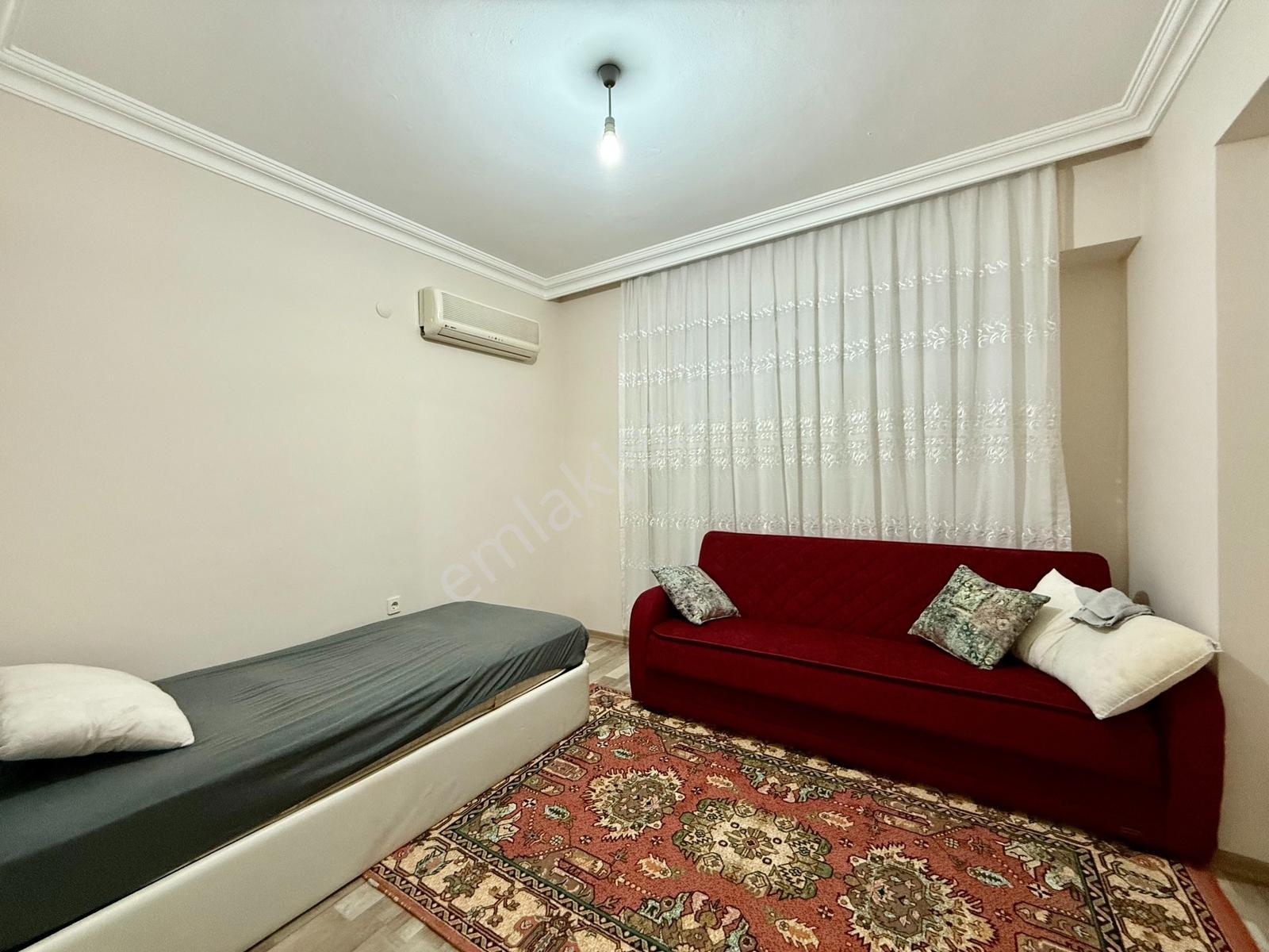 Sahile 1 Km Yapı Kredi Yanı 160 M2 3+1 Full Eşyalı Satılık - Görsel 16