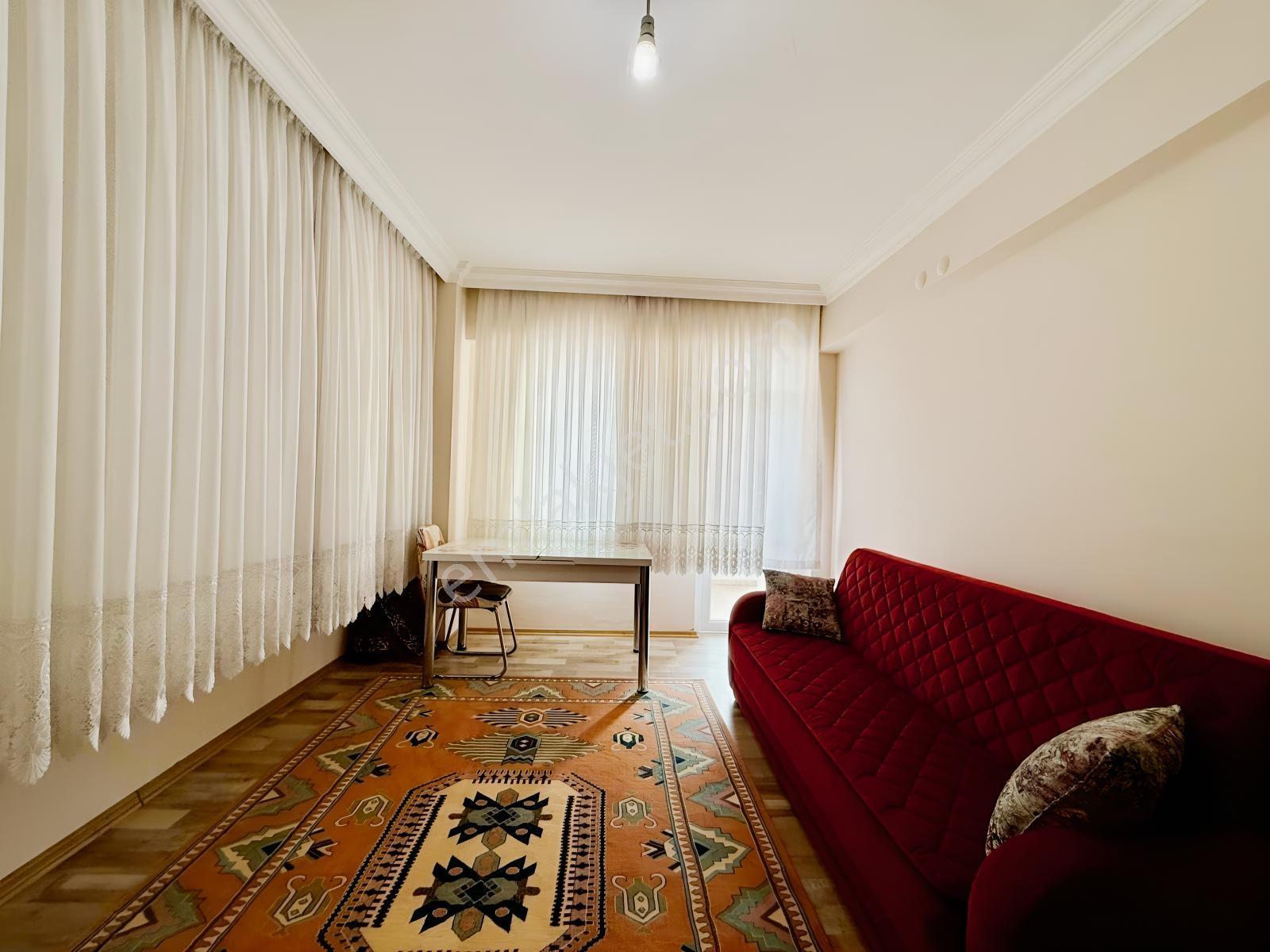 Sahile 1 Km Yapı Kredi Yanı 160 M2 3+1 Full Eşyalı Satılık - Görsel 14