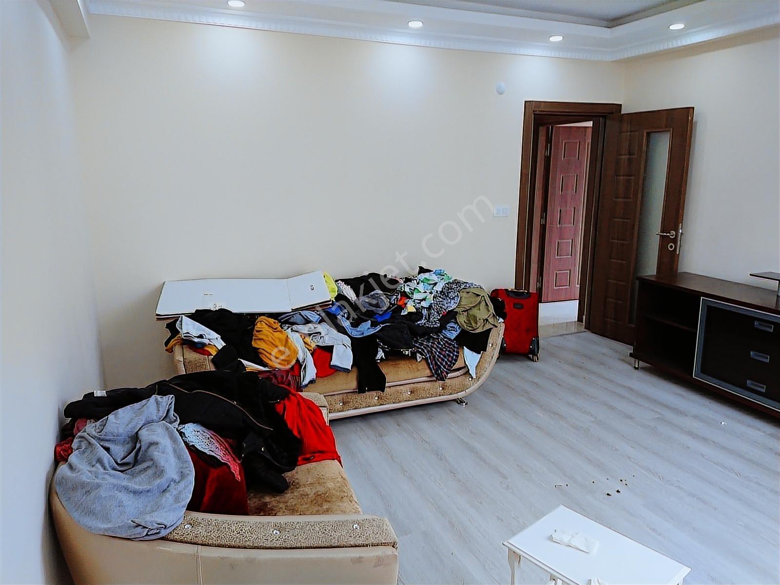 Kocamustafapaşa Asansörlü Yeni Bina Merkezi Konum 60mk 1+1 - Görsel 28